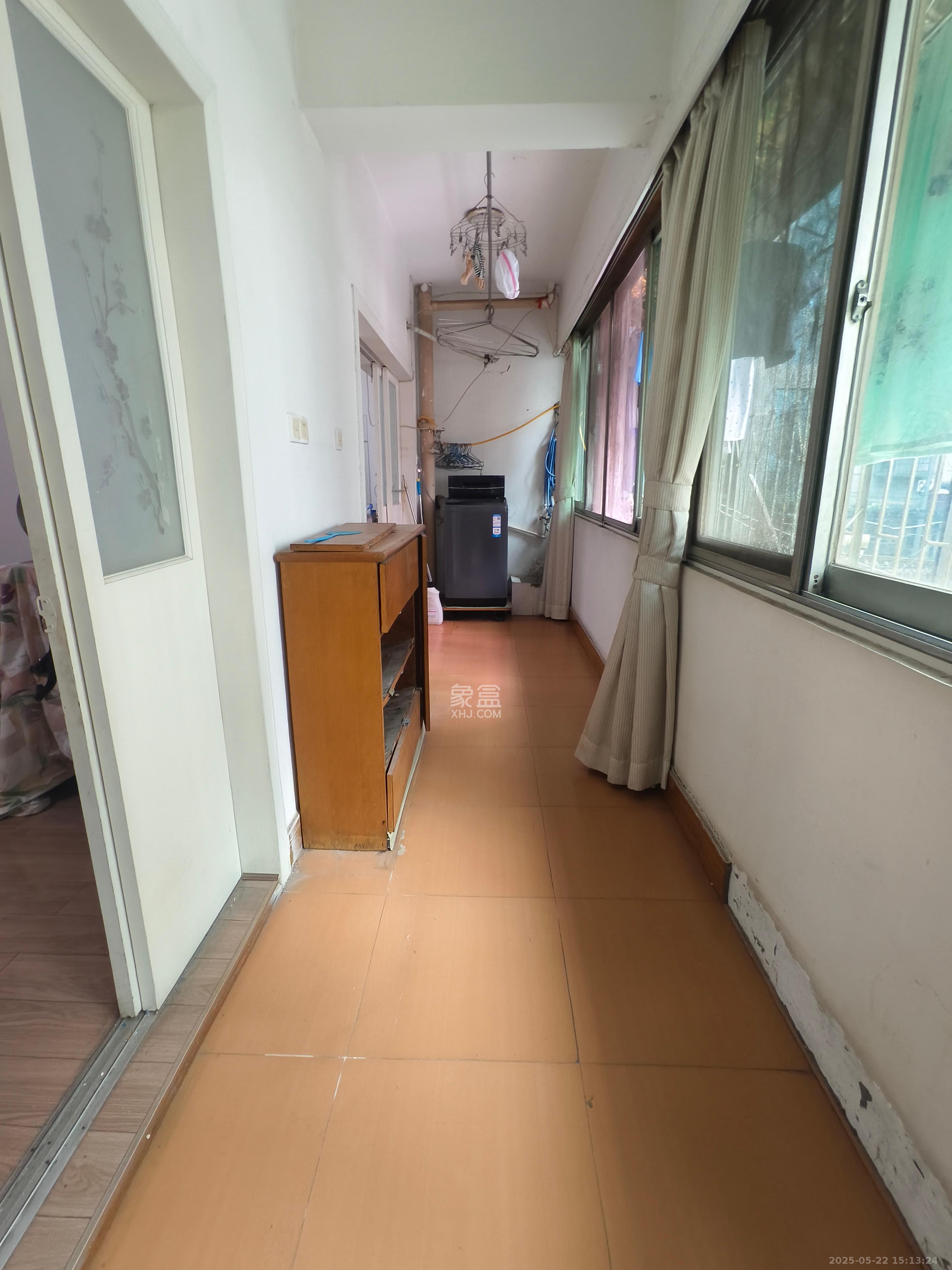 天心区政府机关宿舍  3室1厅1卫    2000.0元/月 天心区政府机关宿舍  3室1厅1卫    2000.0元/月室内图