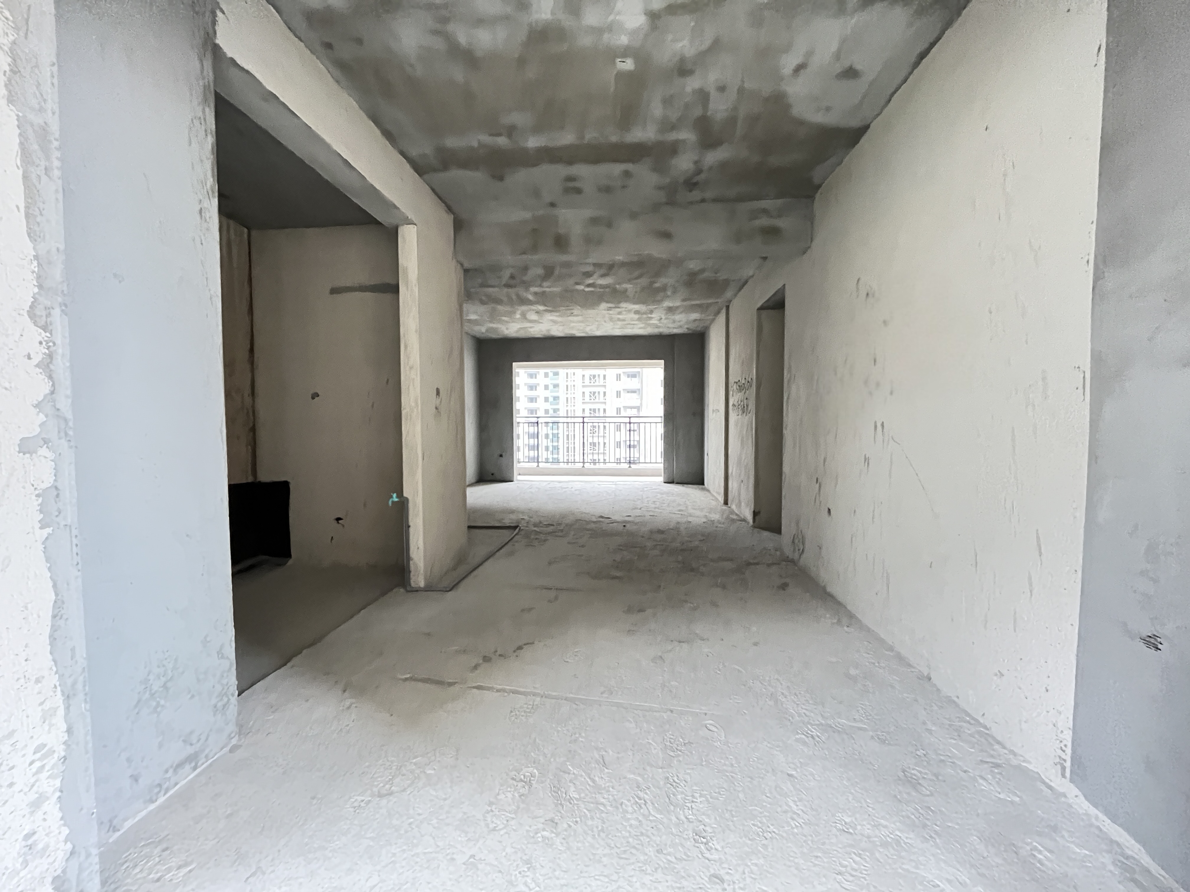 鹏泰天麓 1室0厅0卫 99.8万 鹏泰天麓 1室0厅0卫 99.8万客厅