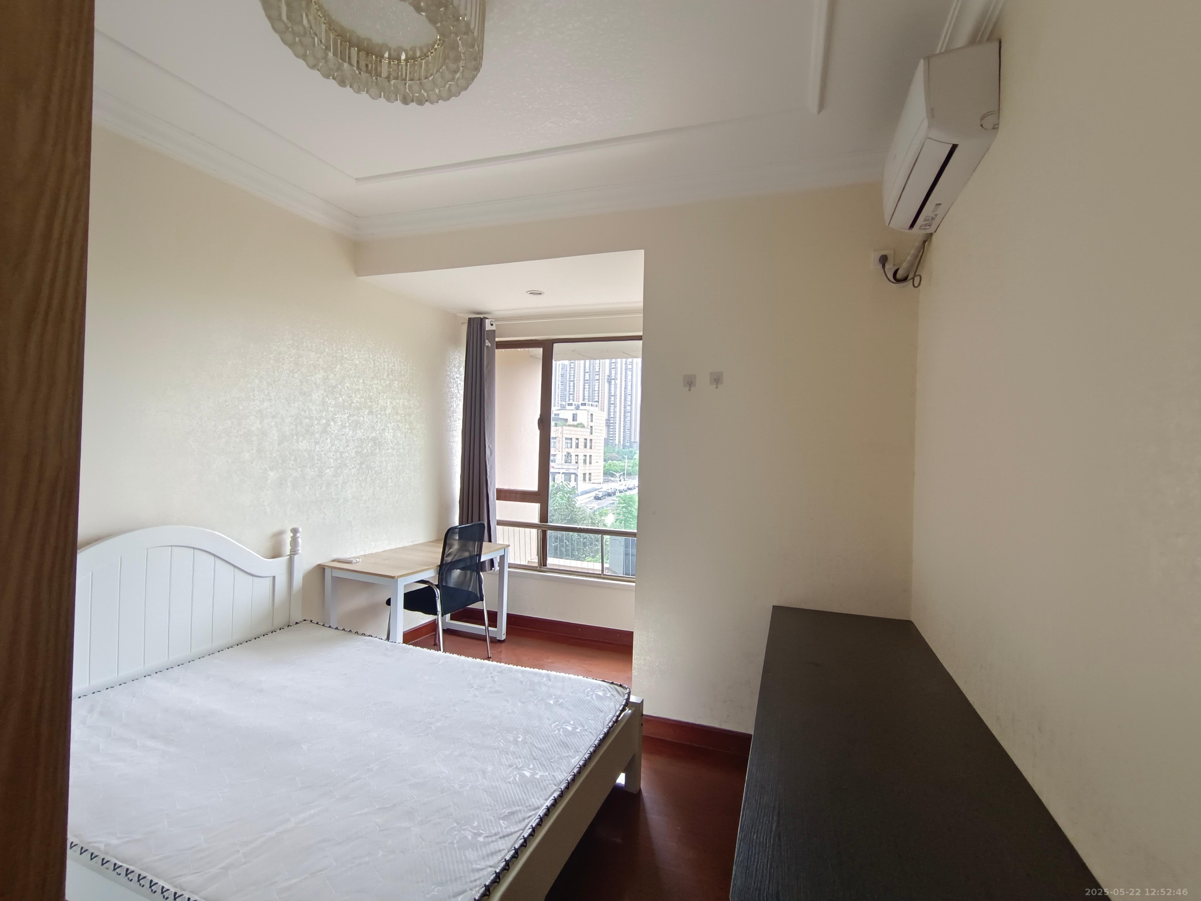 恒大御景半岛湘江苑(恒大御景半岛一期)  1室2厅1卫    2200.0元/月 恒大御景半岛湘江苑(恒大御景半岛一期)  1室2厅1卫    2200.0元/月室内图