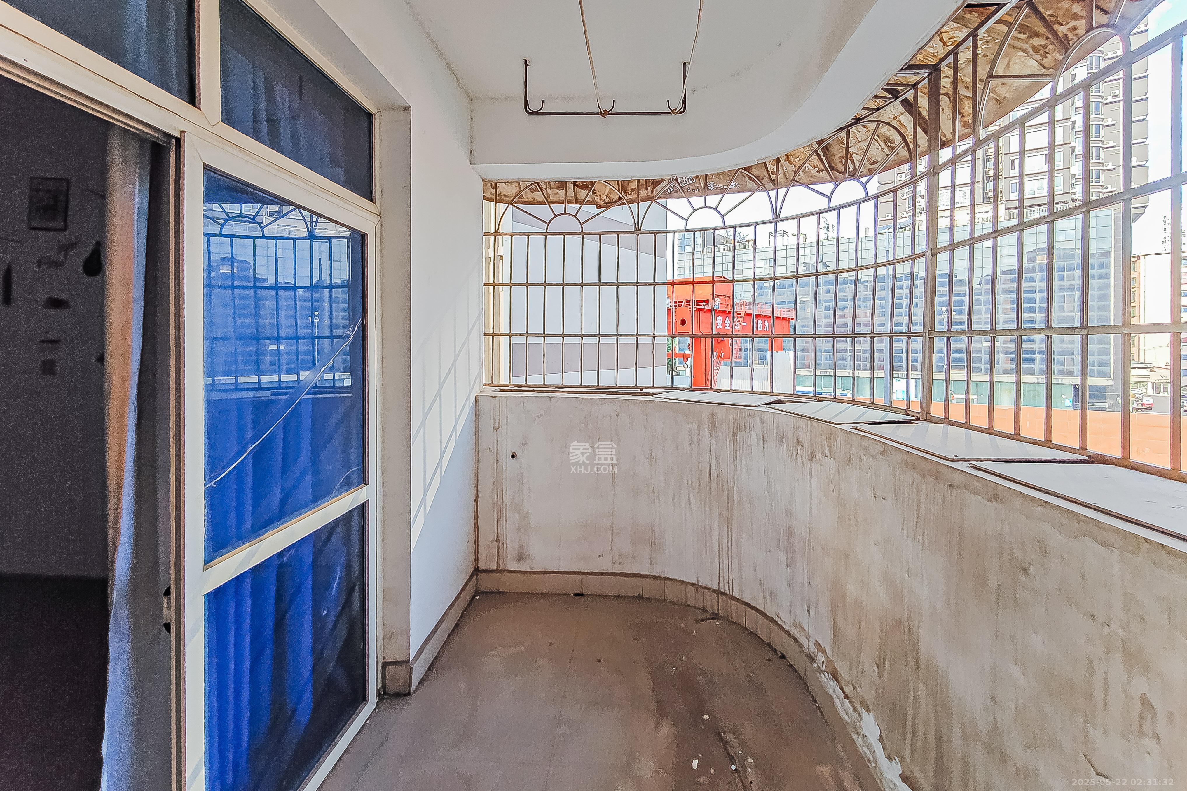 华盛花园 4室2厅2卫 106.0万 华盛花园 4室2厅2卫 106.0万阳台