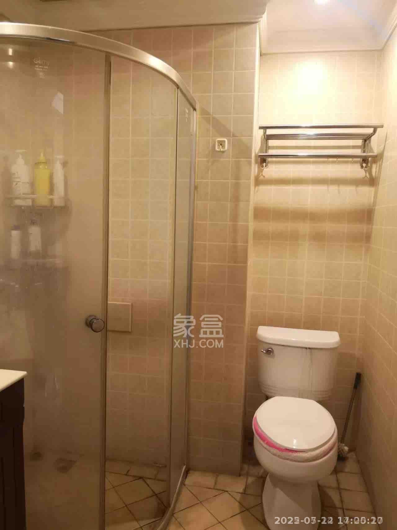 中央商业广场  1室1厅1卫   1300.00元/月室内图