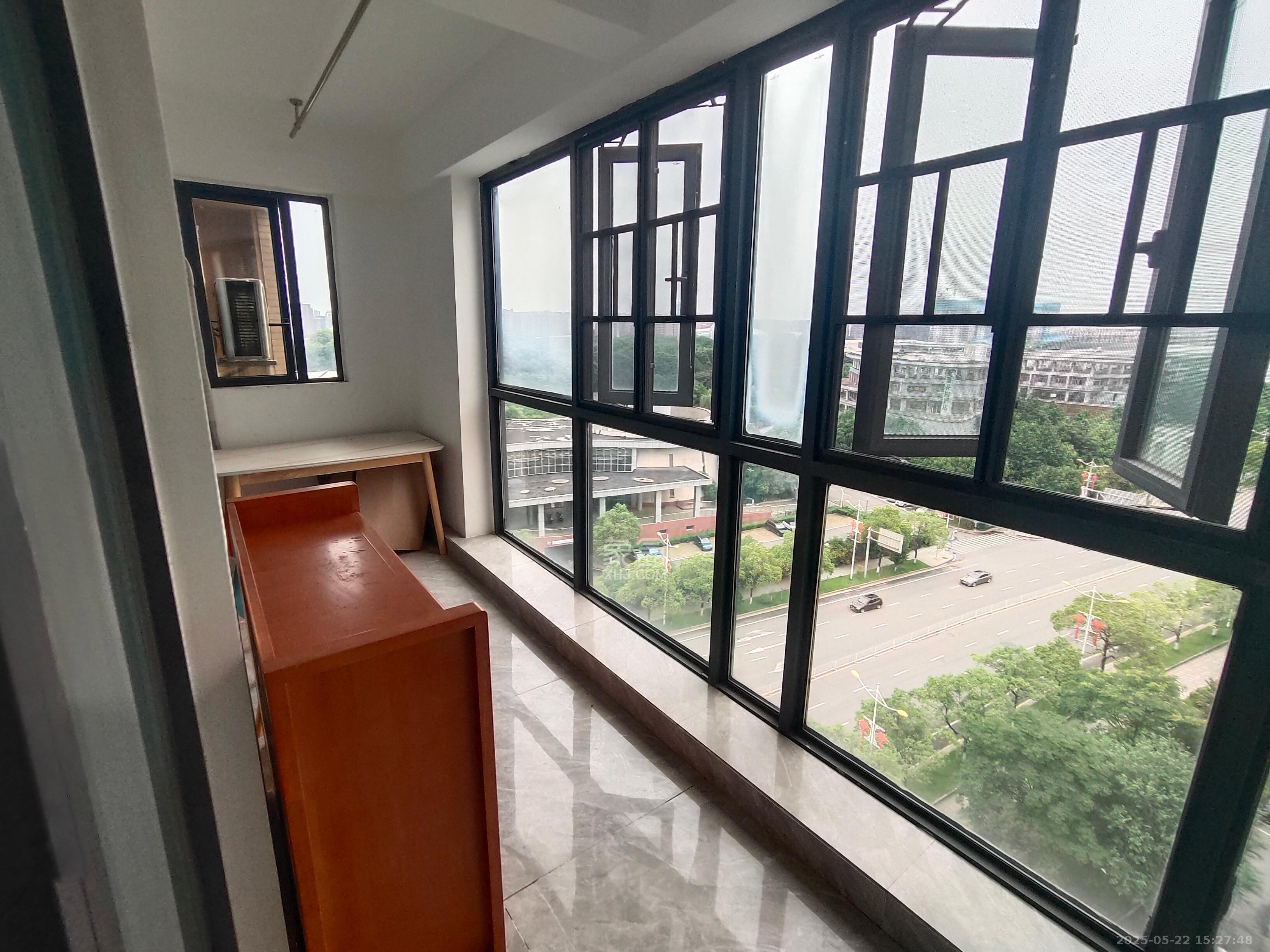 鑫远尚玺苑 4室2厅2卫 4500.0元/月 鑫远尚玺苑 4室2厅2卫 4500.0元/月室内图