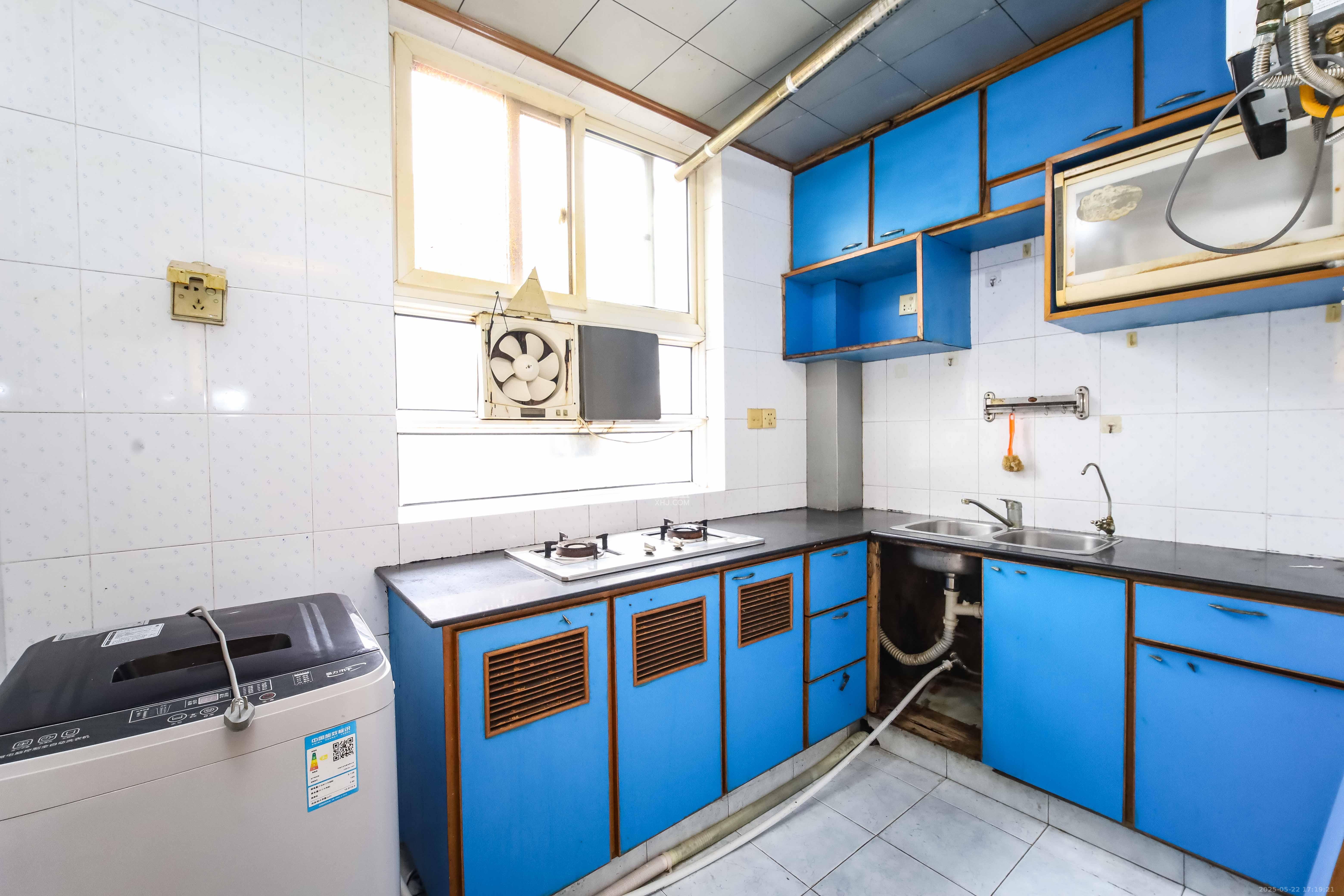 德政园  3室2厅1卫    54.0万 德政园  3室2厅1卫    54.0万厨房