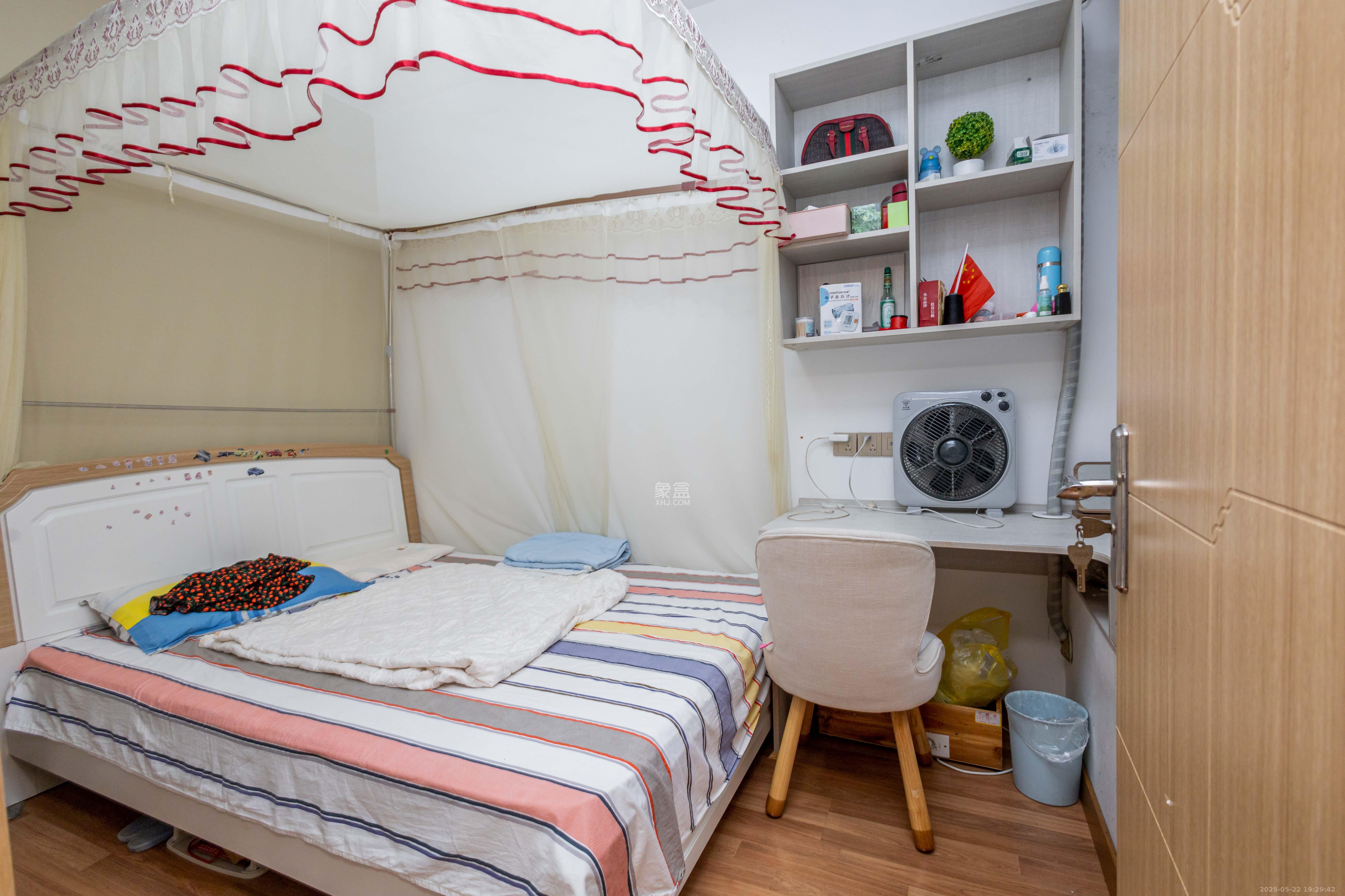 旭辉华庭 3室2厅1卫 58.8万 旭辉华庭 3室2厅1卫 58.8万卧室