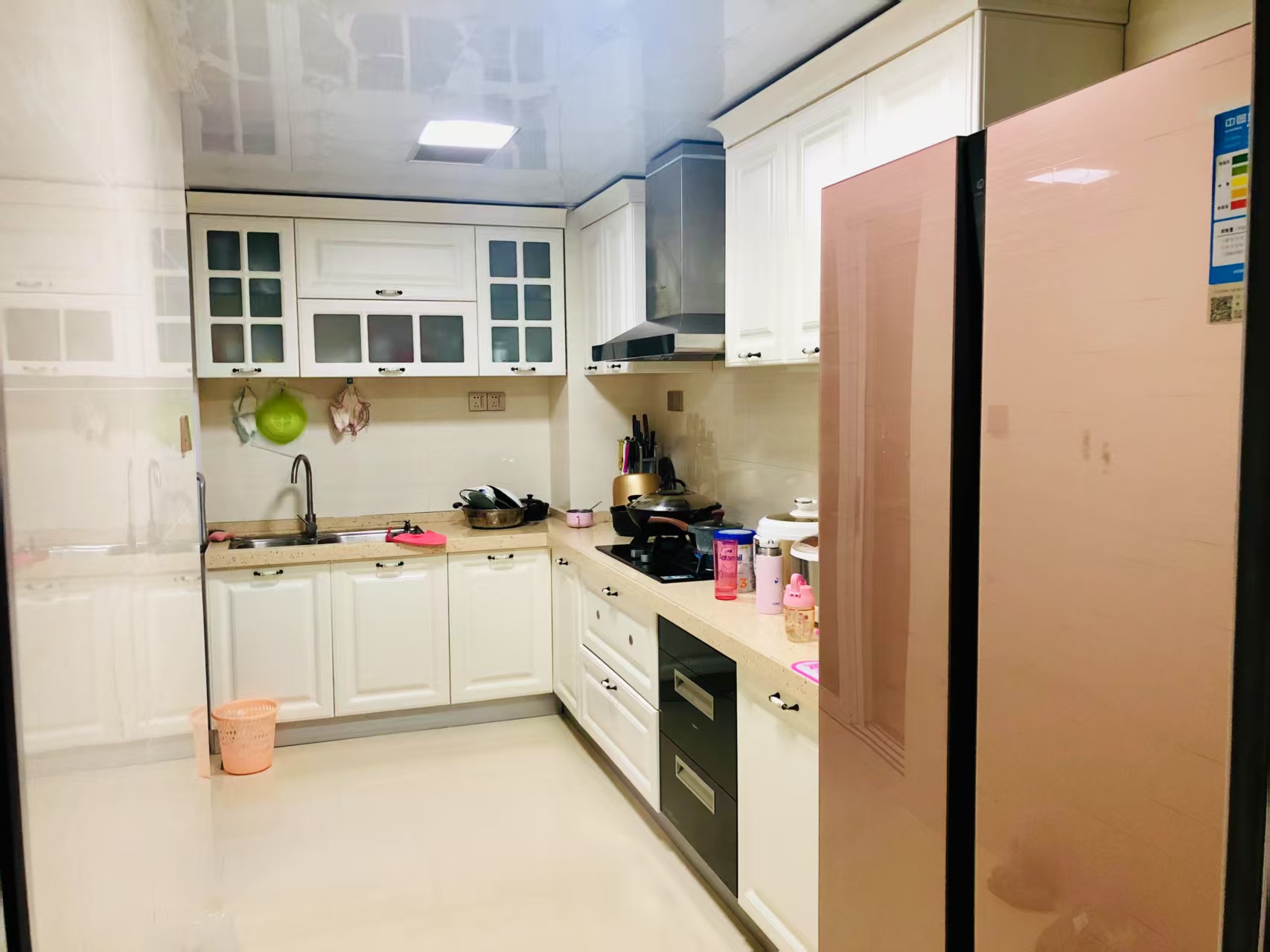 滨江海岸一期 3室2厅2卫 225.0万 滨江海岸一期 3室2厅2卫 225.0万客厅