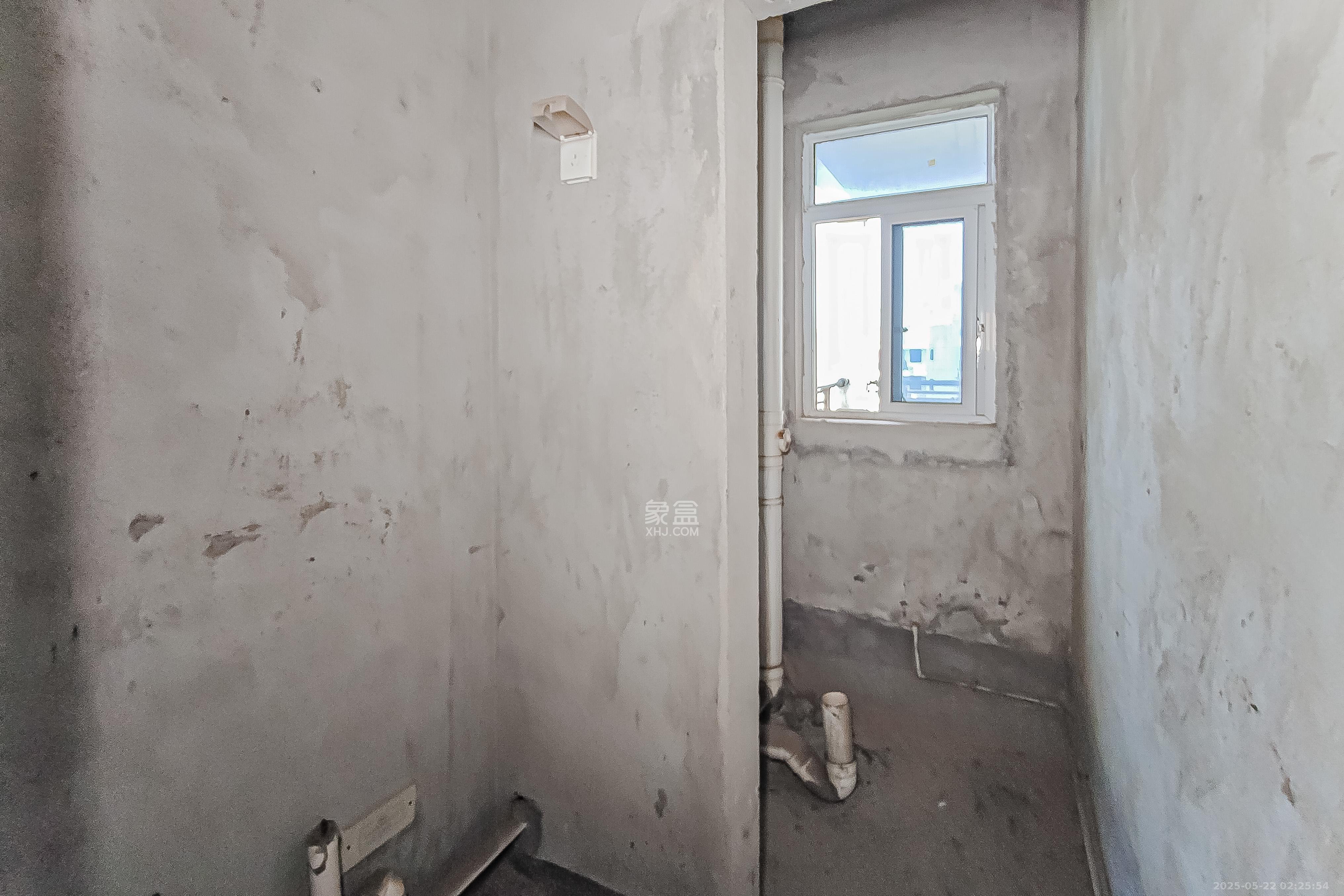 三重星都心  4室2厅2卫    165.0万卫生间