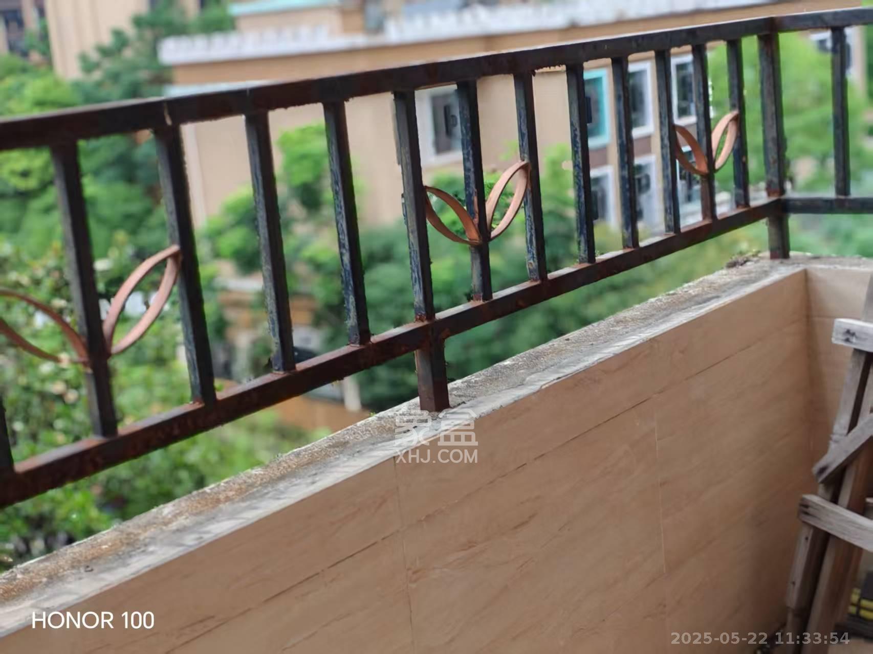 山水庭院  3室1厅1卫    1700.0元/月 山水庭院  3室1厅1卫    1700.0元/月室内图