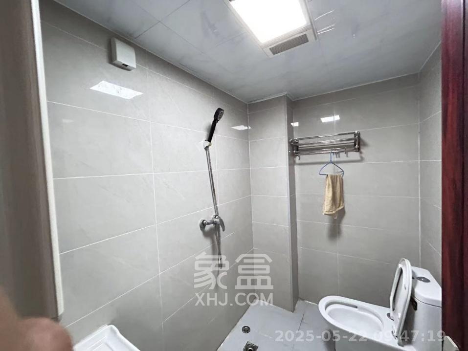 中南红领邦（红星嘉和苑）  1室2厅2卫   2200.00元/月室内图
