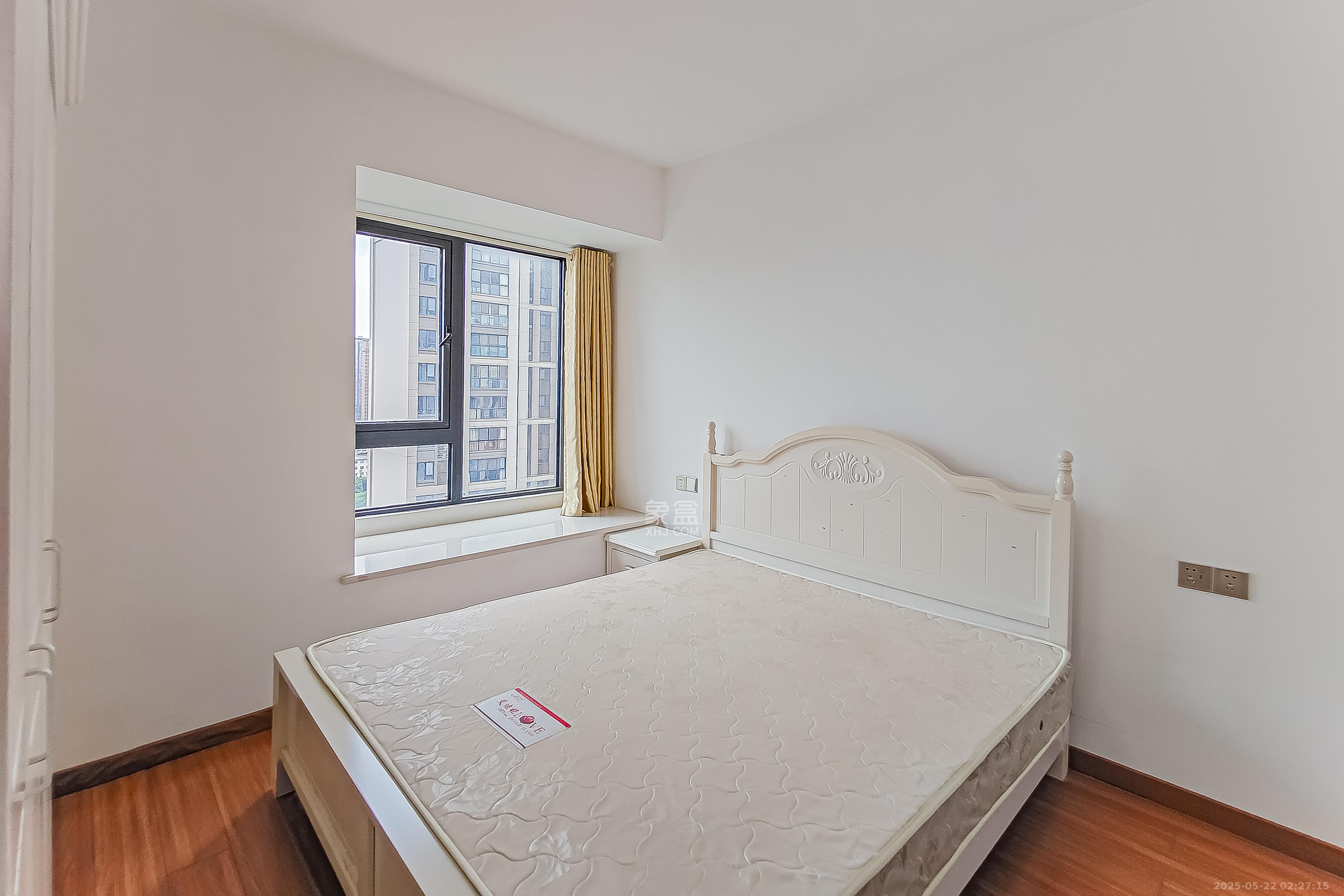 建发中央公园(建发美地) 3室2厅2卫 135.0万 建发中央公园(建发美地) 3室2厅2卫 135.0万卧室