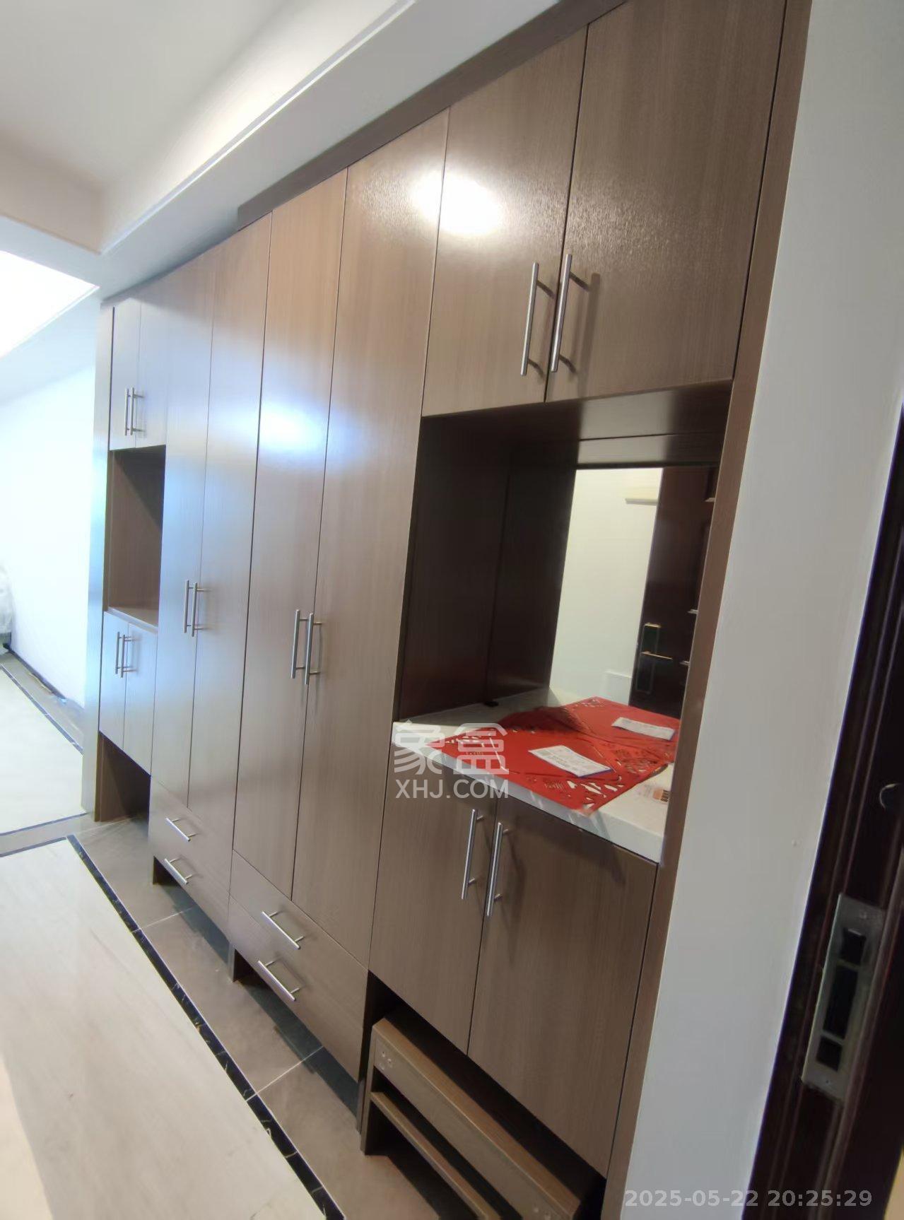 保利茉莉公馆 3室2厅2卫 3400.0元/月 保利茉莉公馆 3室2厅2卫 3400.0元/月室内图