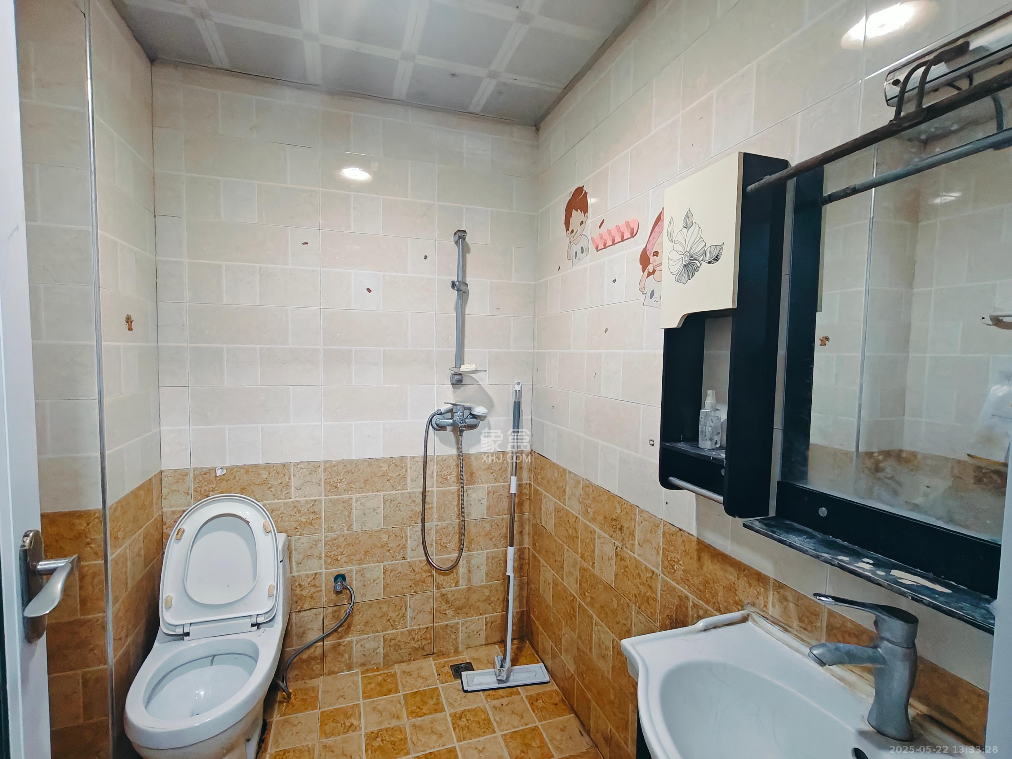 尊邸华庭 1室1厅1卫 1200.0元/月 尊邸华庭 1室1厅1卫 1200.0元/月室内图