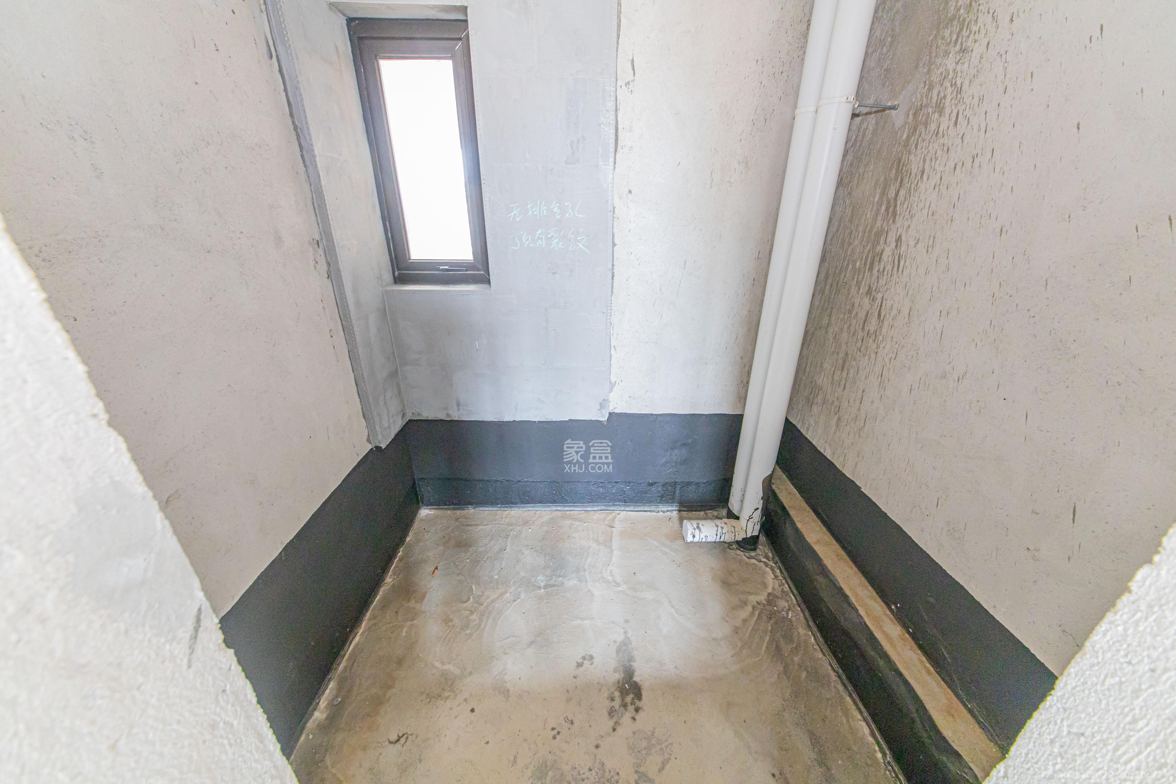 北辰中央公园DF区  3室2厅2卫   115.00万卫生间