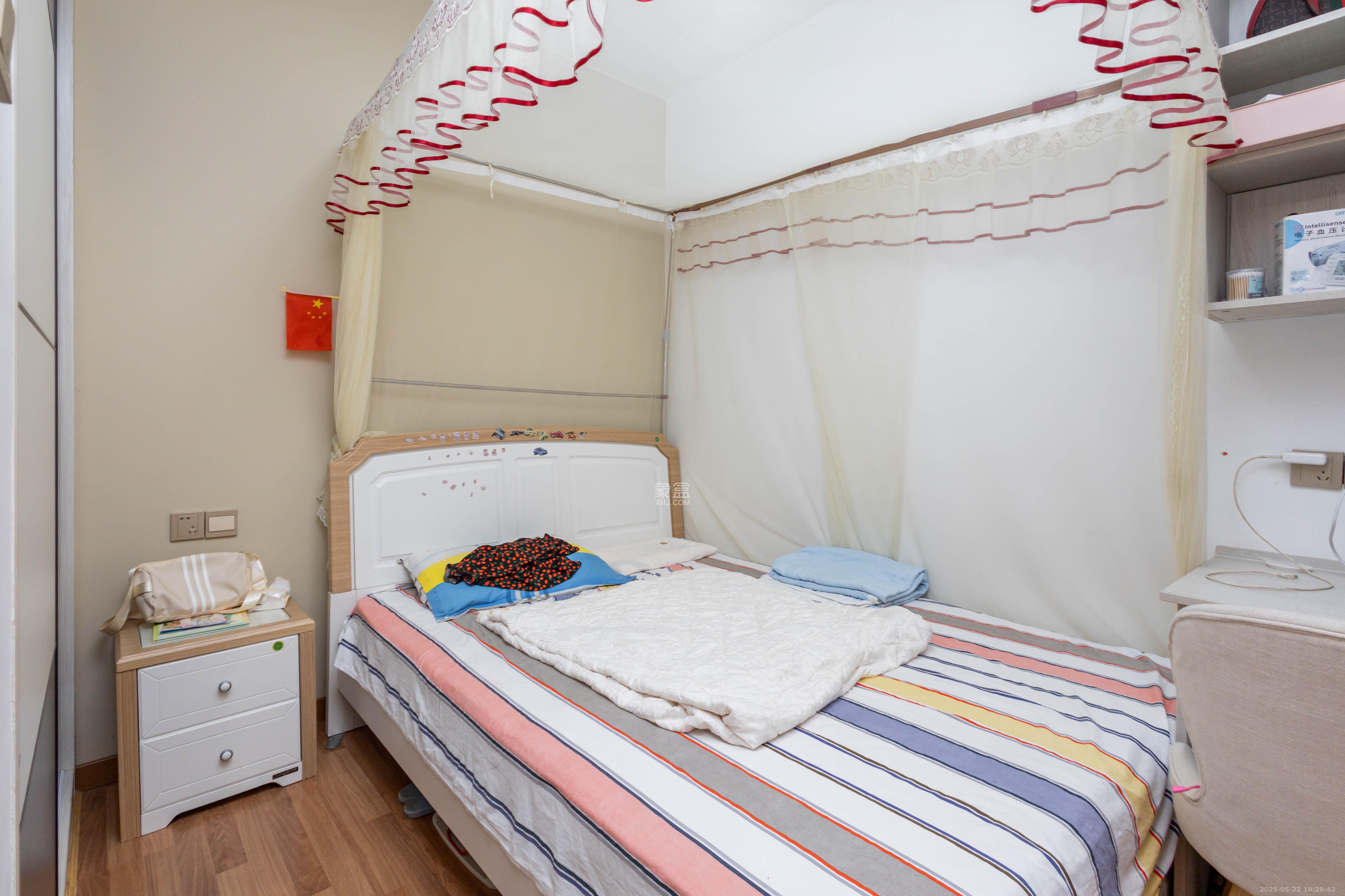 旭辉华庭 3室2厅1卫 58.8万 旭辉华庭 3室2厅1卫 58.8万卧室