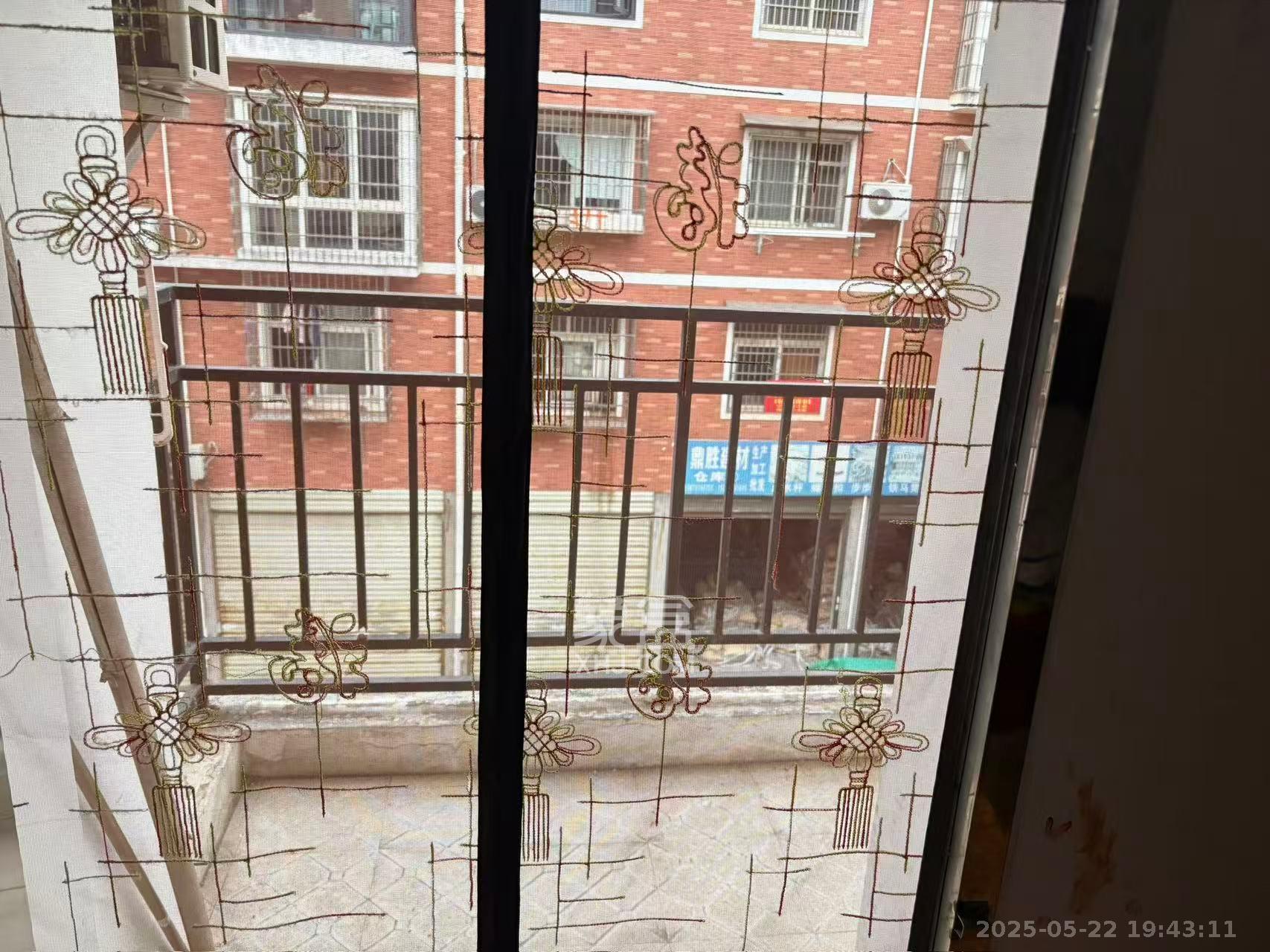 金鹰机电大市场  2室2厅1卫    1200.0元/月 金鹰机电大市场  2室2厅1卫    1200.0元/月