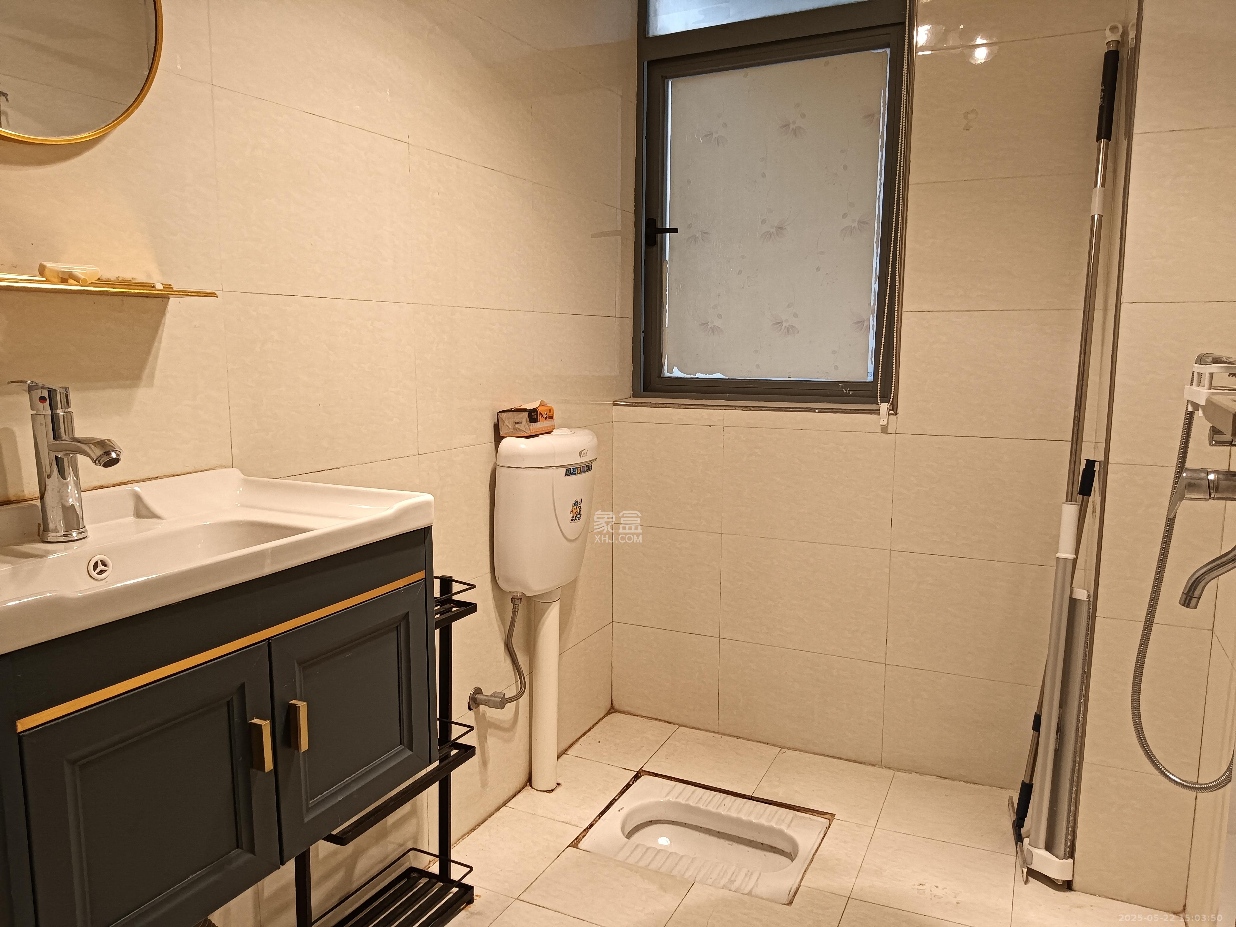 月畔湾  3室2厅1卫   2200.00元/月室内图