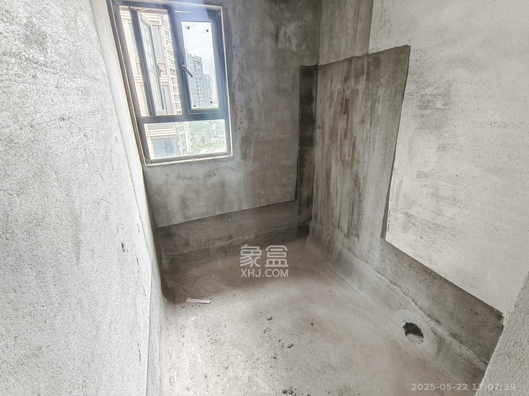 荣盛城 4室2厅1卫 86.0万 荣盛城 4室2厅1卫 86.0万卫生间