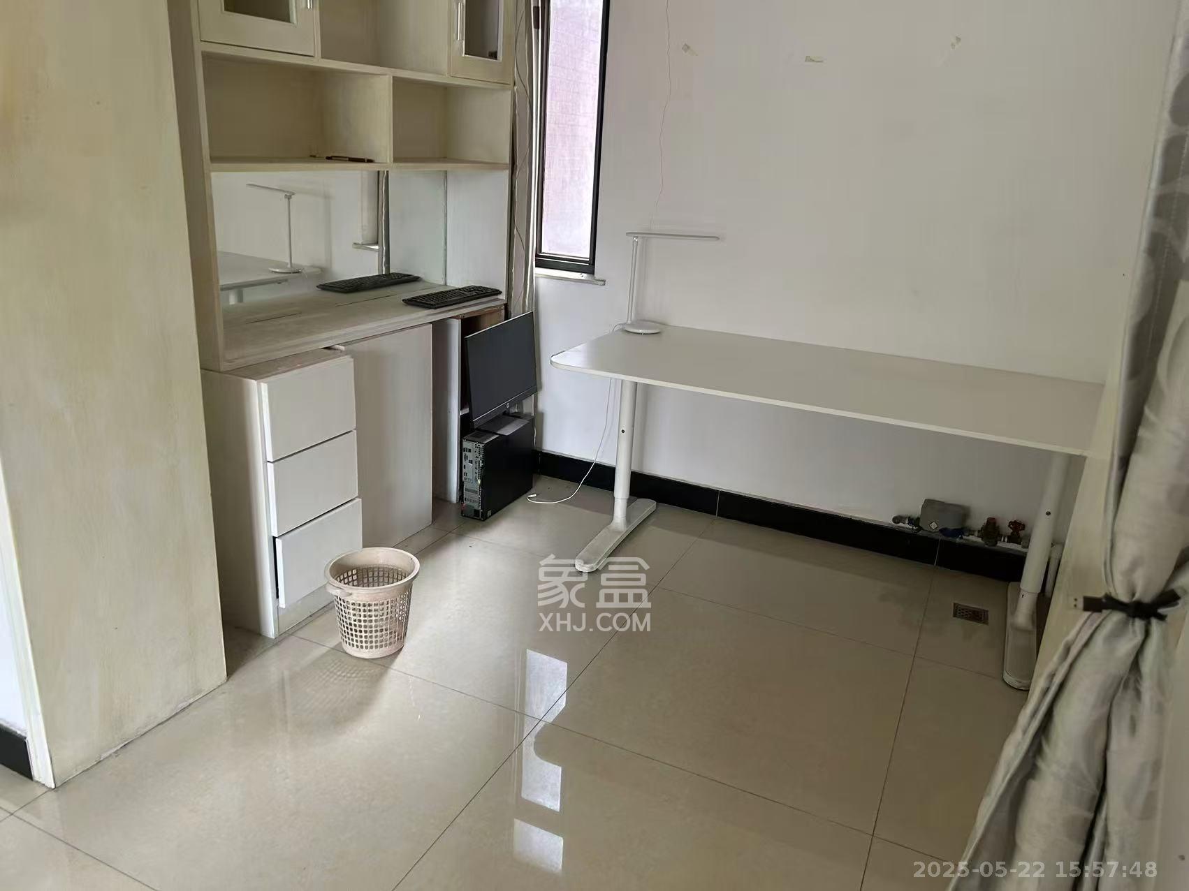 德庆水韵山城 1室2厅2卫 2600.0元/月 德庆水韵山城 1室2厅2卫 2600.0元/月室内图