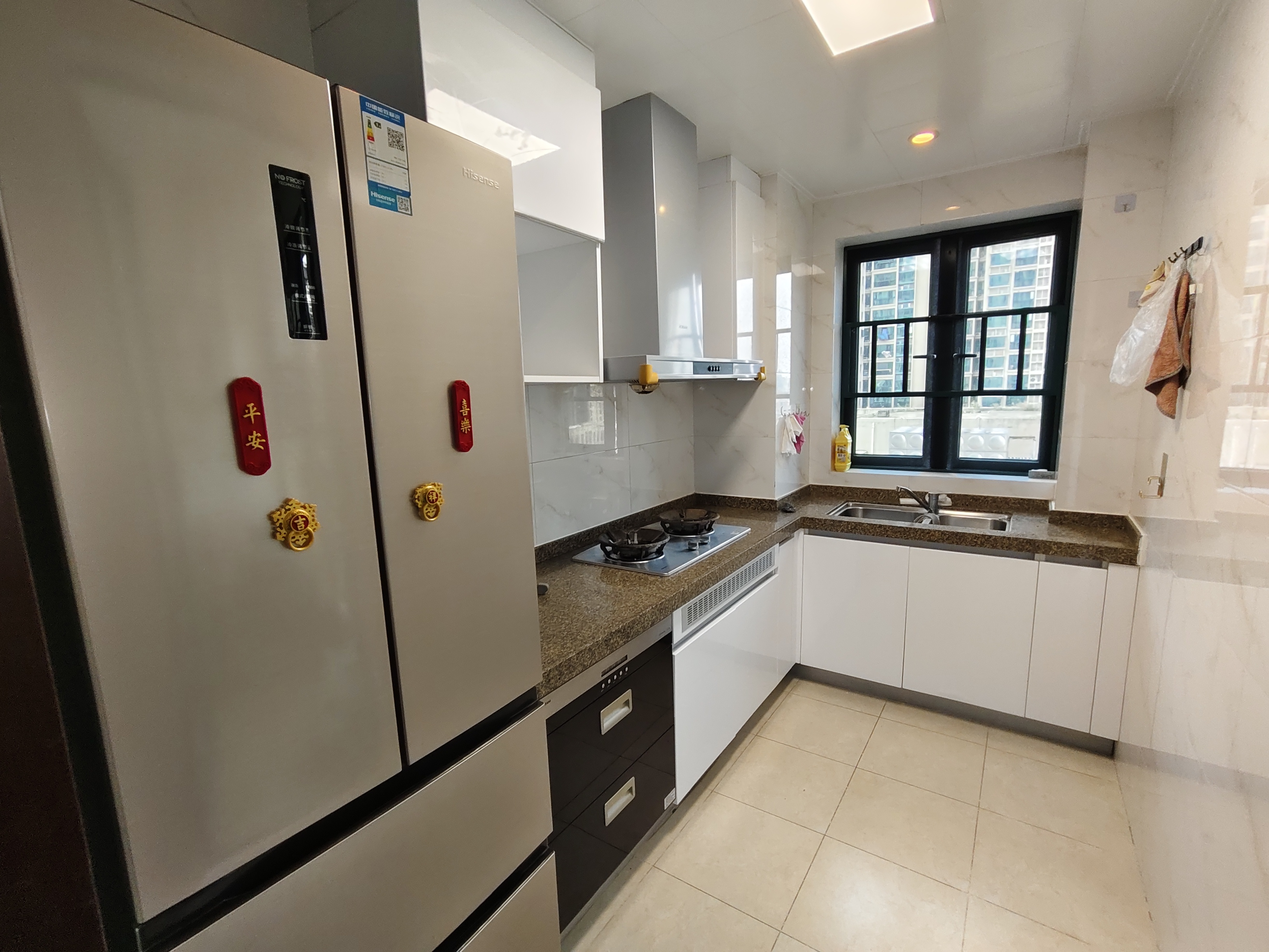 恒大绿洲 3室2厅2卫 1800.0元/月 恒大绿洲 3室2厅2卫 1800.0元/月室内图