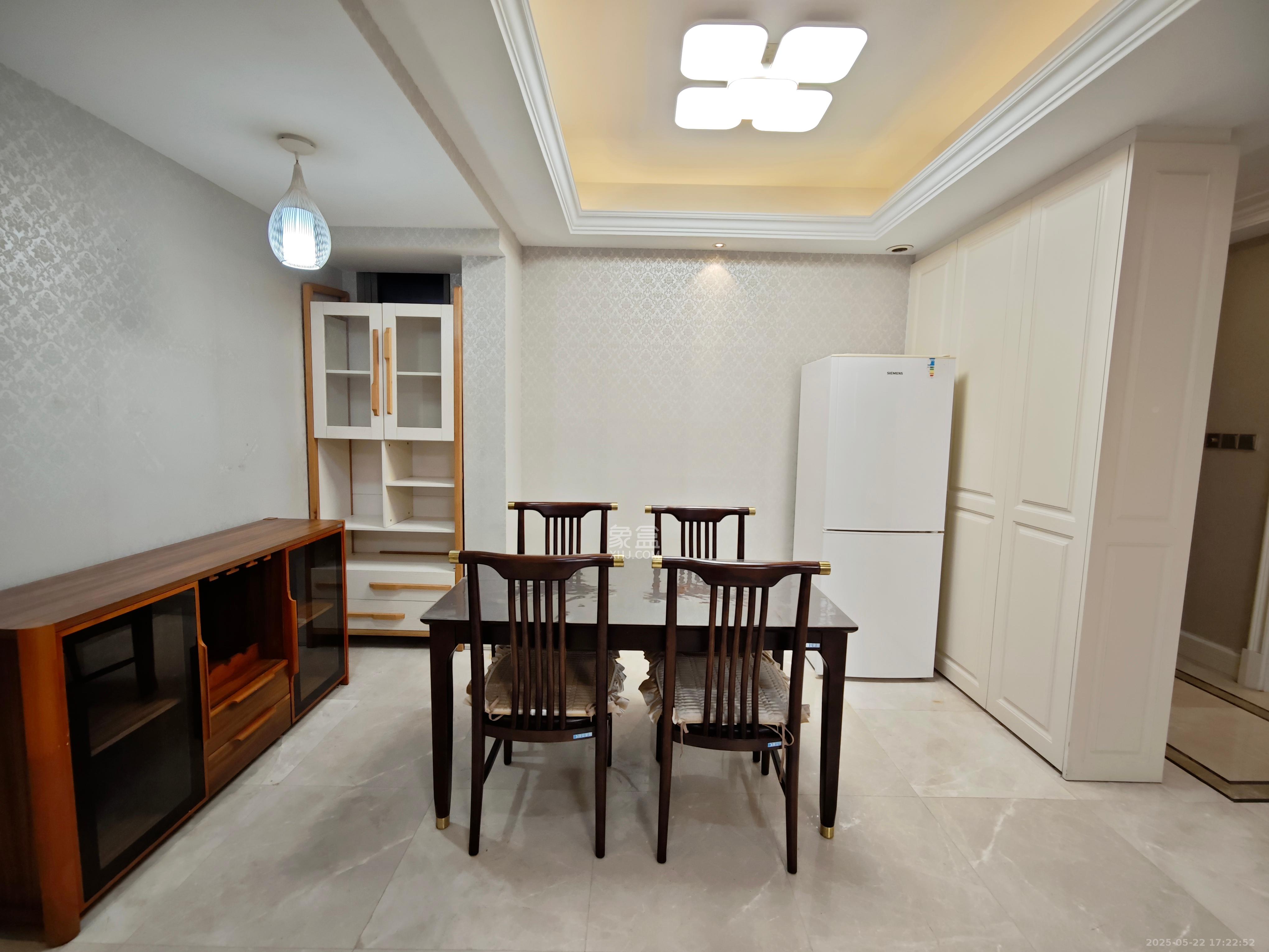 梅溪湖金茂府(金茂广场)(金茂览秀城) 3室2厅2卫 5200.0元/月 梅溪湖金茂府(金茂广场)(金茂览秀城) 3室2厅2卫 5200.0元/月室内图