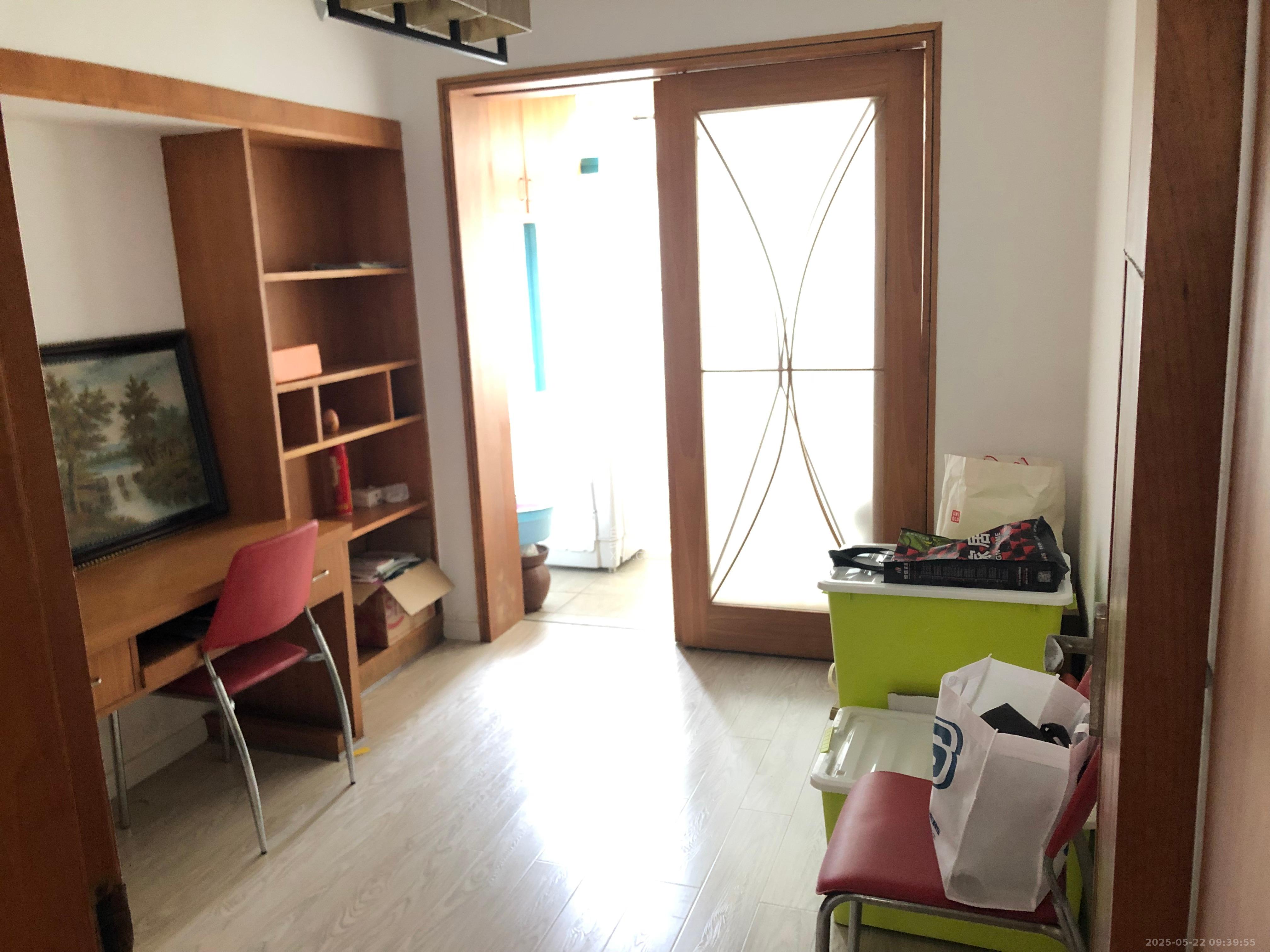 东方新城  3室1厅1卫   2600.00元/月室内图