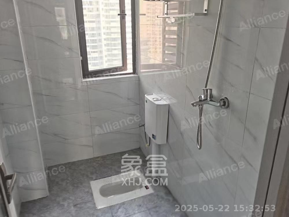 保利西海岸B区  3室2厅2卫   3300.00元/月室内图