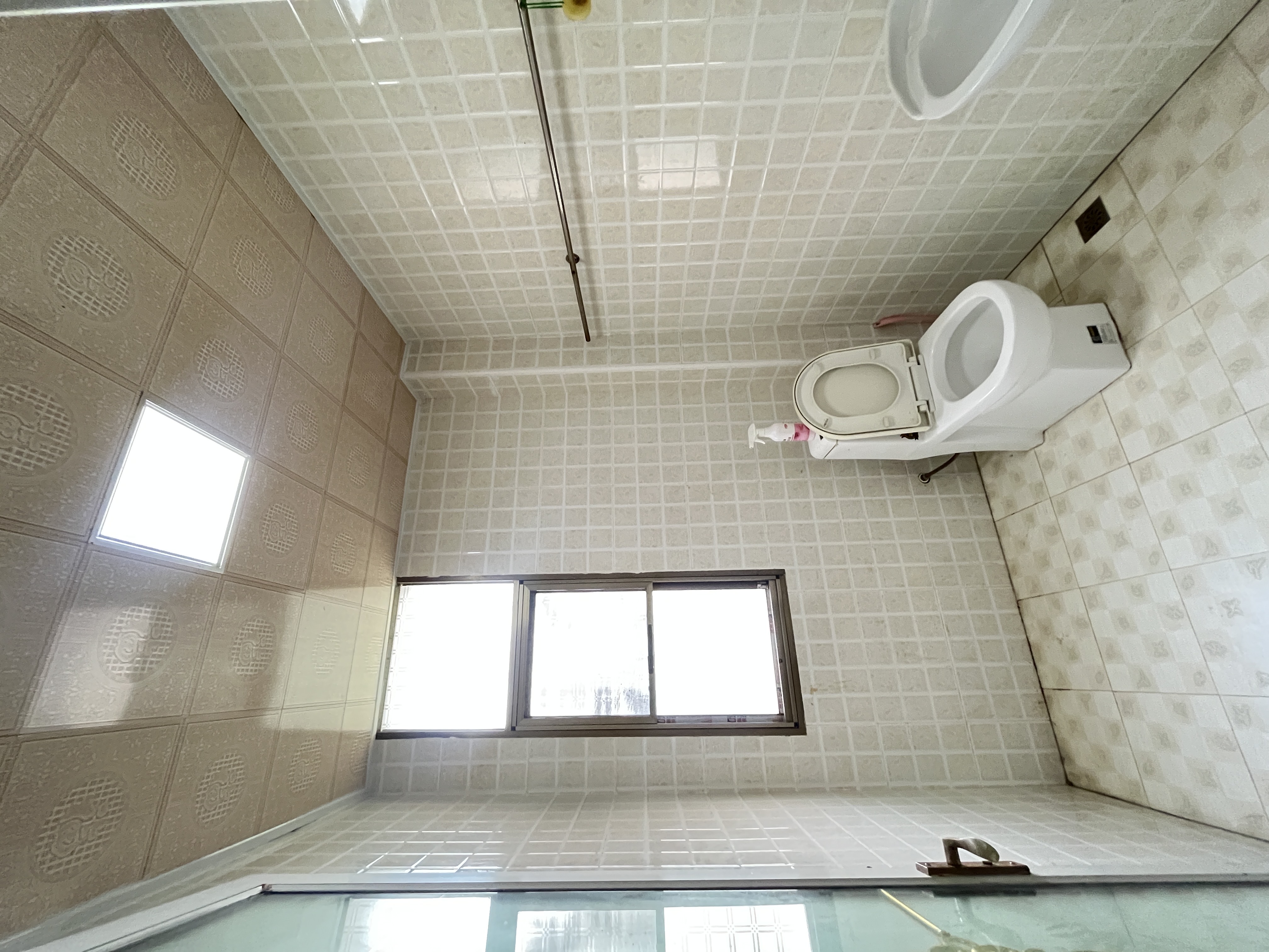 雅士林安置房 3室2厅2卫 1200.0元/月 雅士林安置房 3室2厅2卫 1200.0元/月户型图