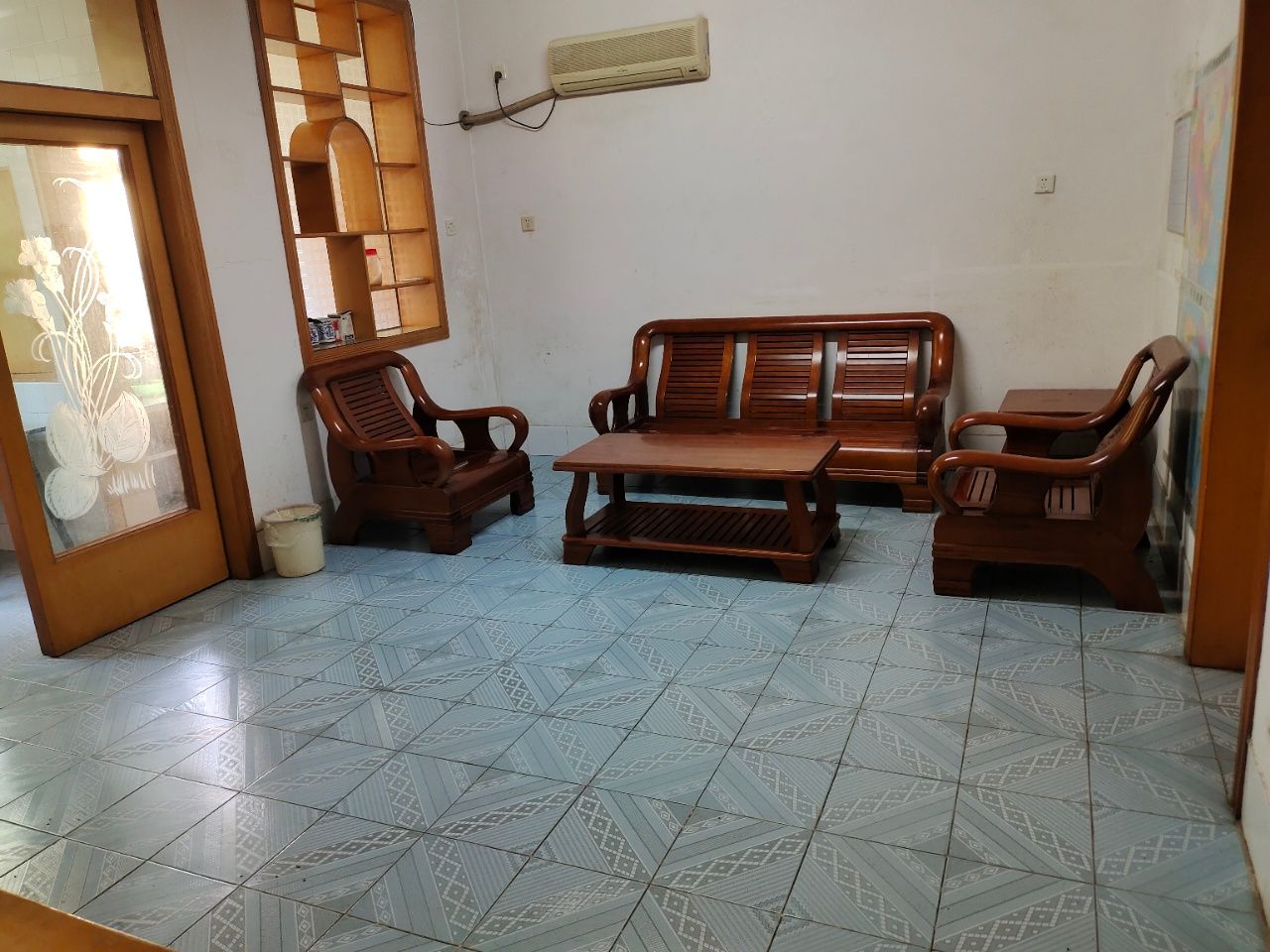 娄底技师学院家属院  1室0厅0卫   1500.00元/月室内图