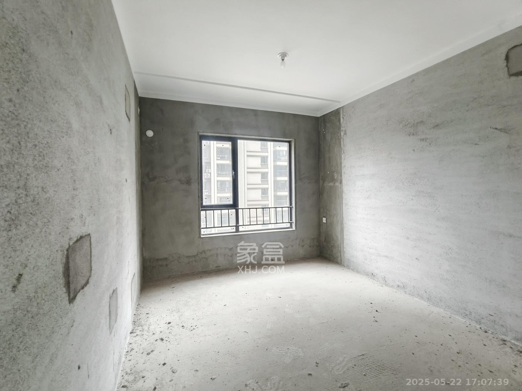 荣盛城 4室2厅1卫 86.0万 荣盛城 4室2厅1卫 86.0万卧室