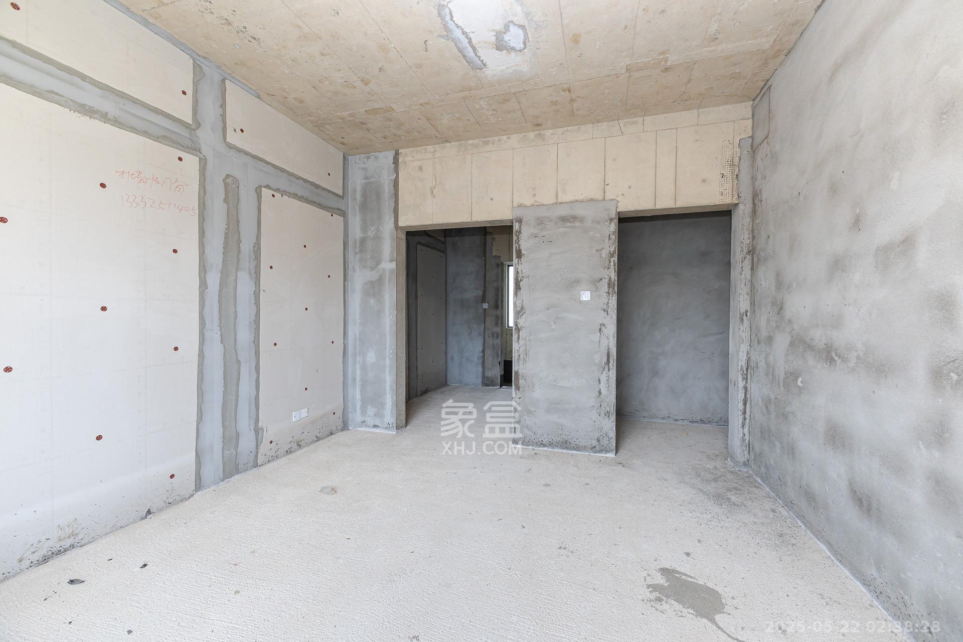 滨江学府  4室2厅2卫    150.0万 滨江学府  4室2厅2卫    150.0万卧室