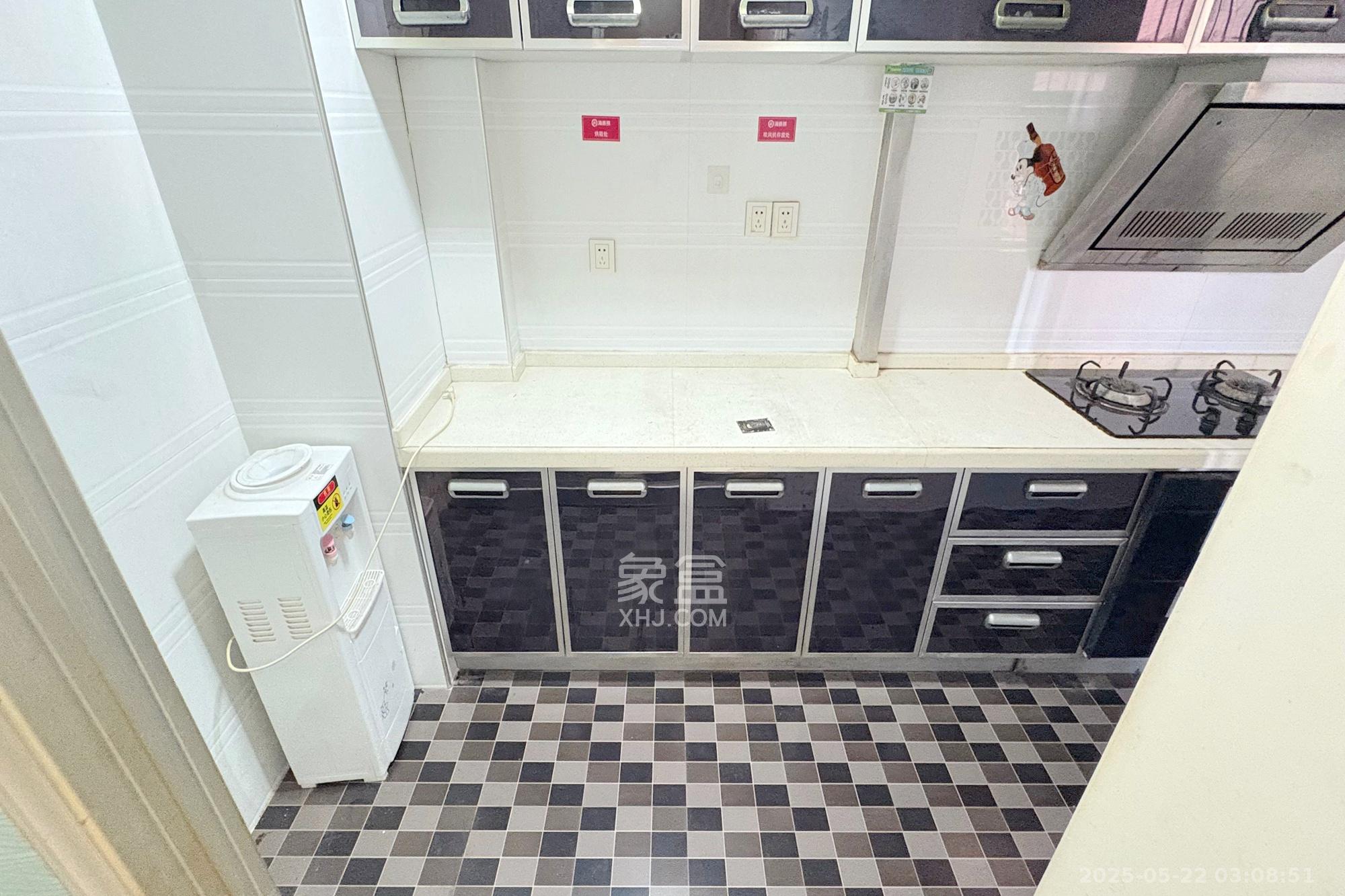 万象新天  3室2厅1卫    119.5万 万象新天  3室2厅1卫    119.5万厨房