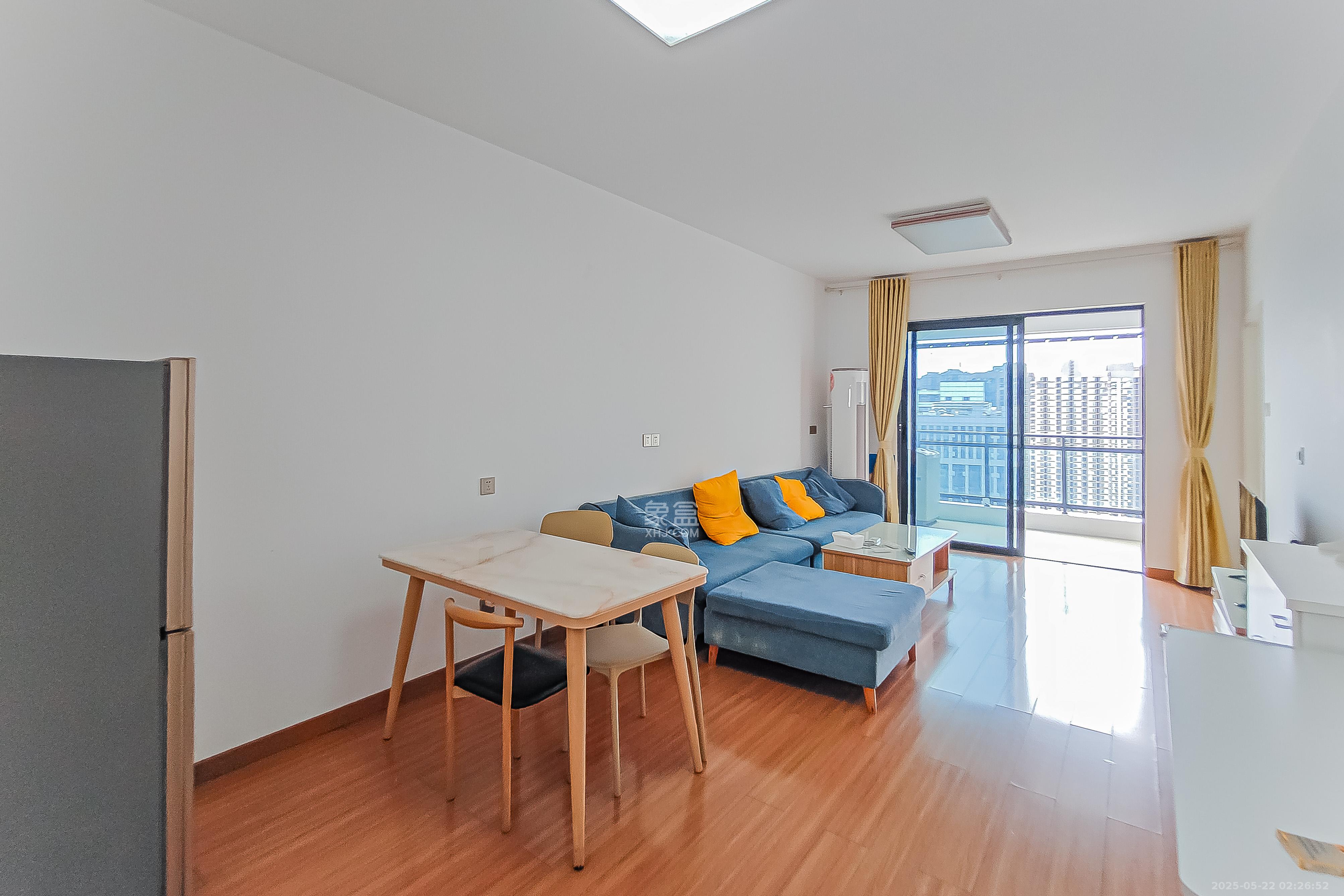 建发中央公园(建发美地) 3室2厅2卫 135.0万 建发中央公园(建发美地) 3室2厅2卫 135.0万客厅