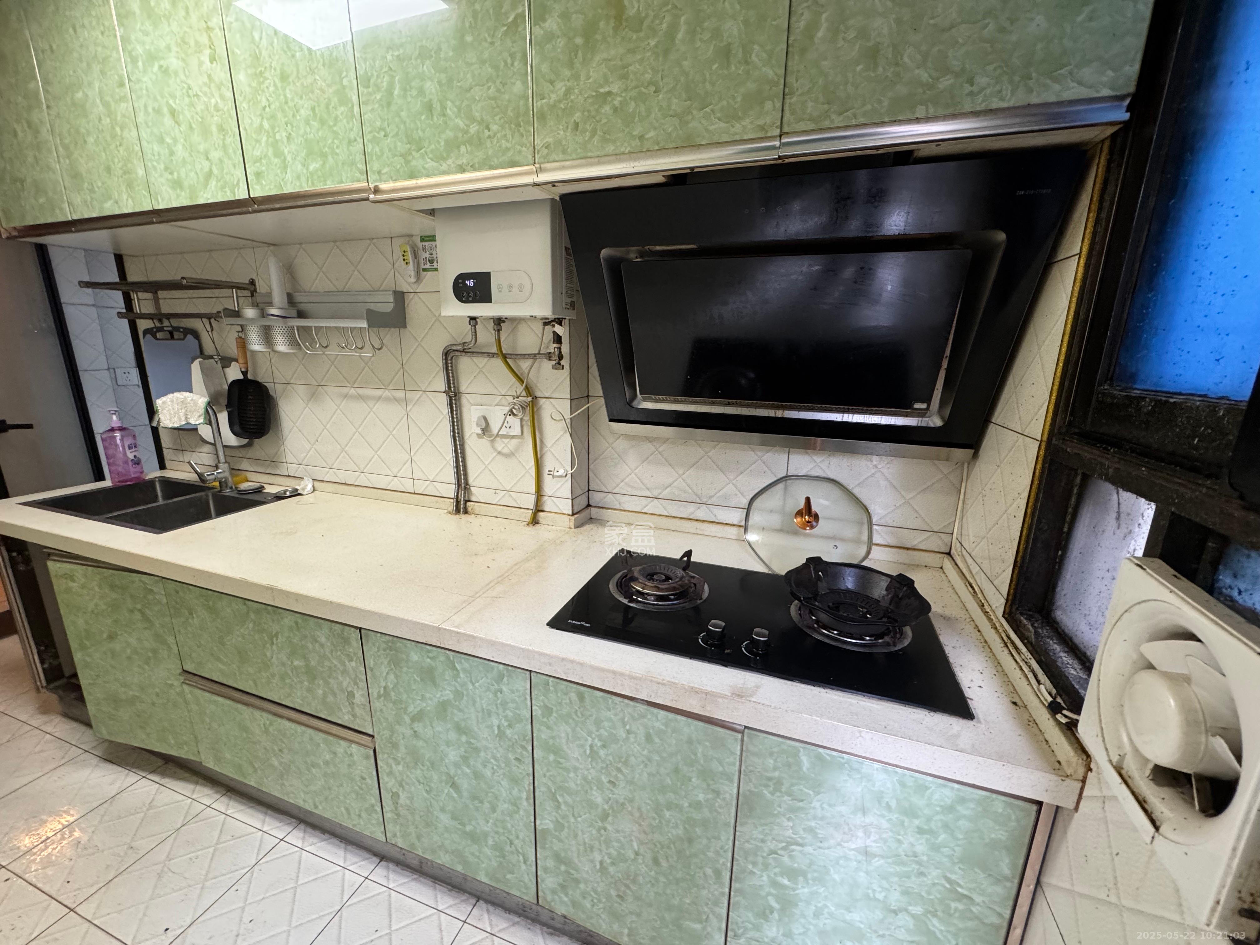 杨家山汽修厂宿舍 3室1厅1卫 2000.0元/月 杨家山汽修厂宿舍 3室1厅1卫 2000.0元/月室内图