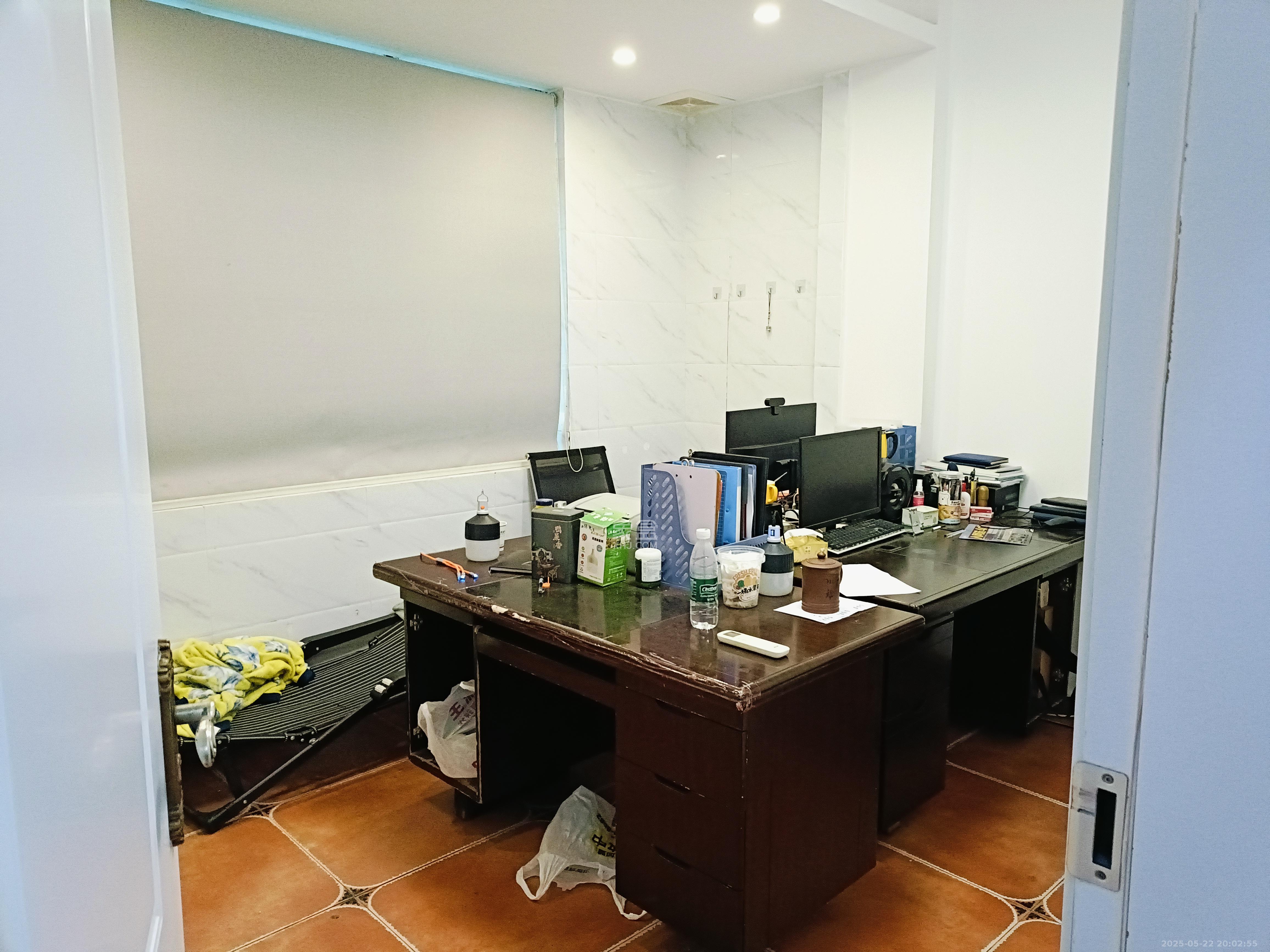 泉塘小区 5室1厅1卫 3000.0元/月 泉塘小区 5室1厅1卫 3000.0元/月室内图