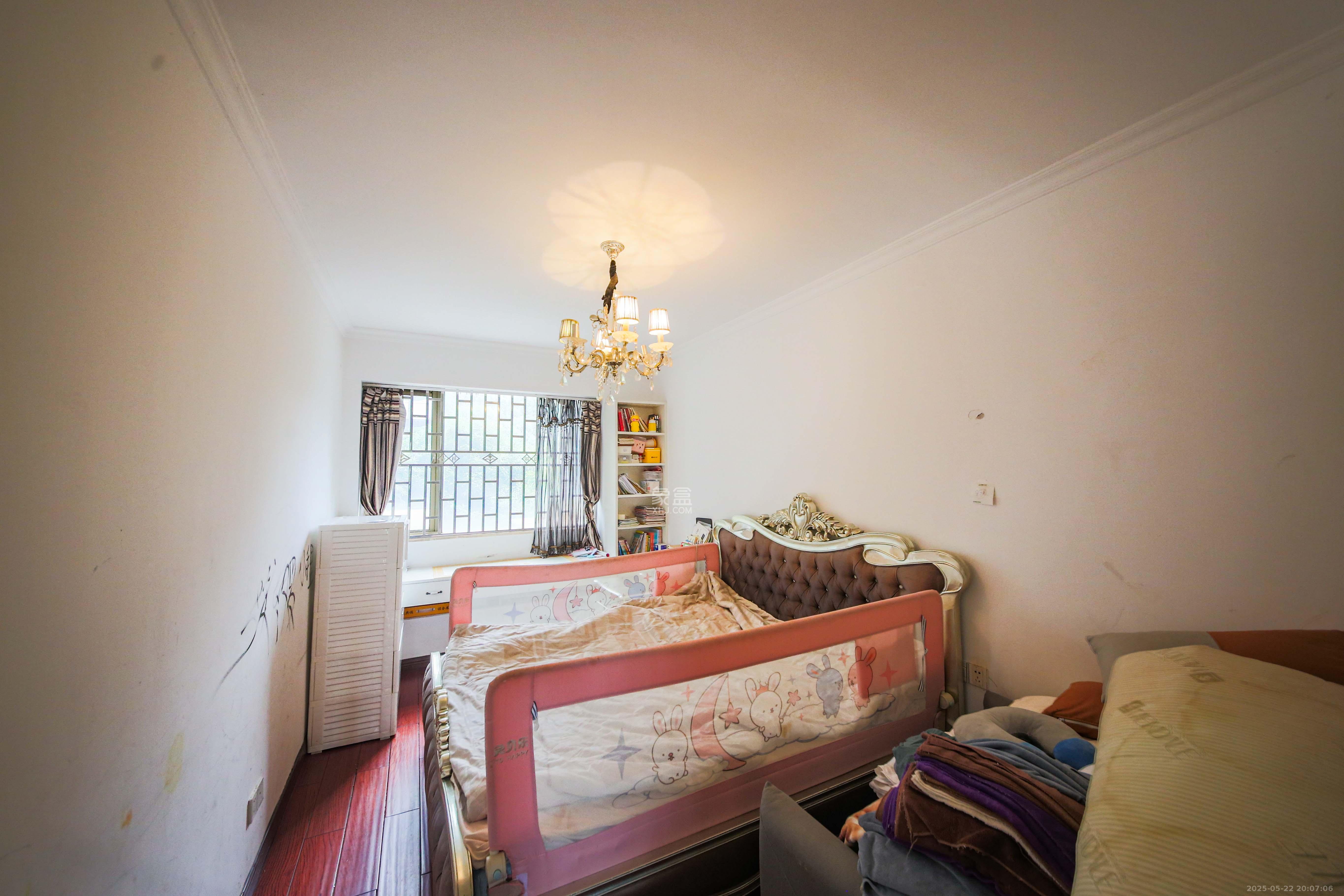 奥林匹克花园  3室2厅2卫    140.0万 奥林匹克花园  3室2厅2卫    140.0万卧室