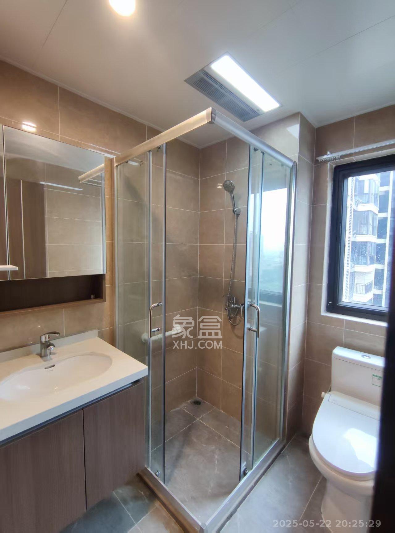 保利茉莉公馆 3室2厅2卫 3400.0元/月 保利茉莉公馆 3室2厅2卫 3400.0元/月室内图