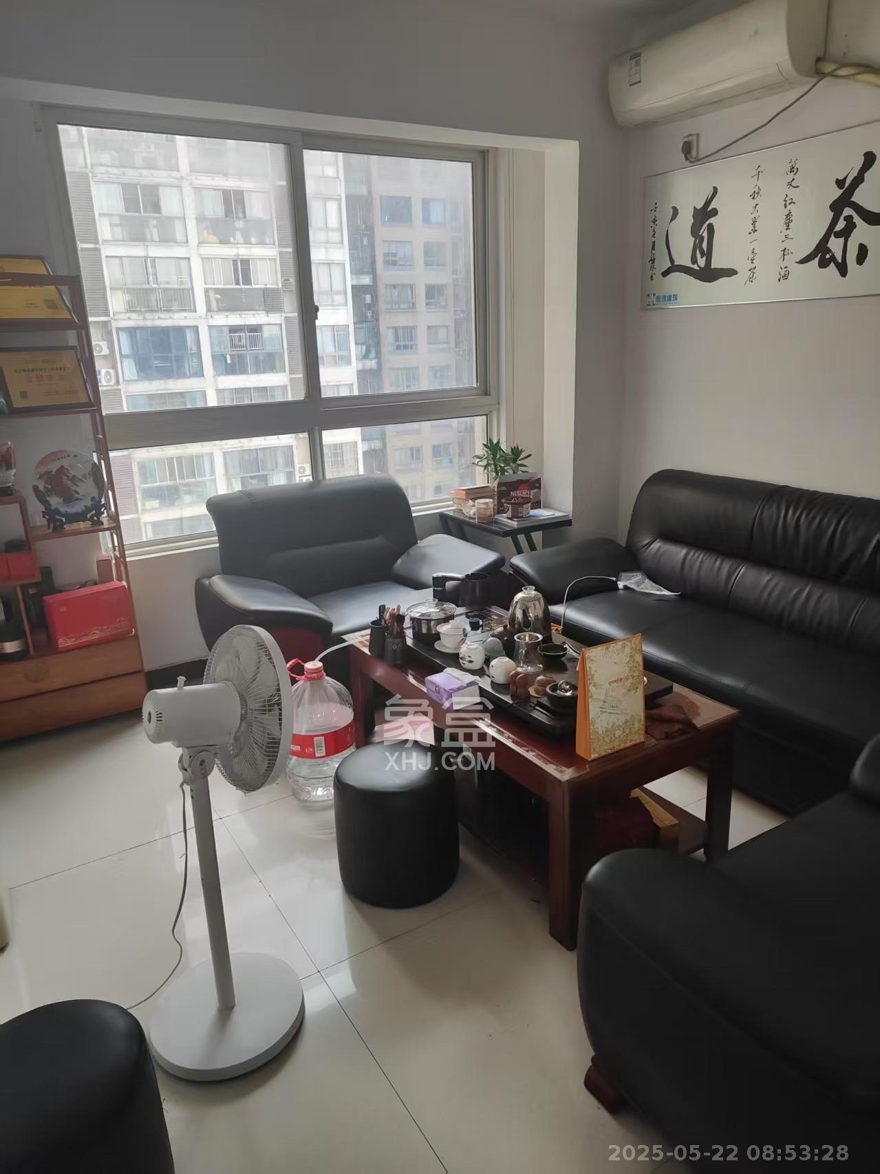 银港水晶城 2室2厅1卫 2500.0元/月 银港水晶城 2室2厅1卫 2500.0元/月室内图