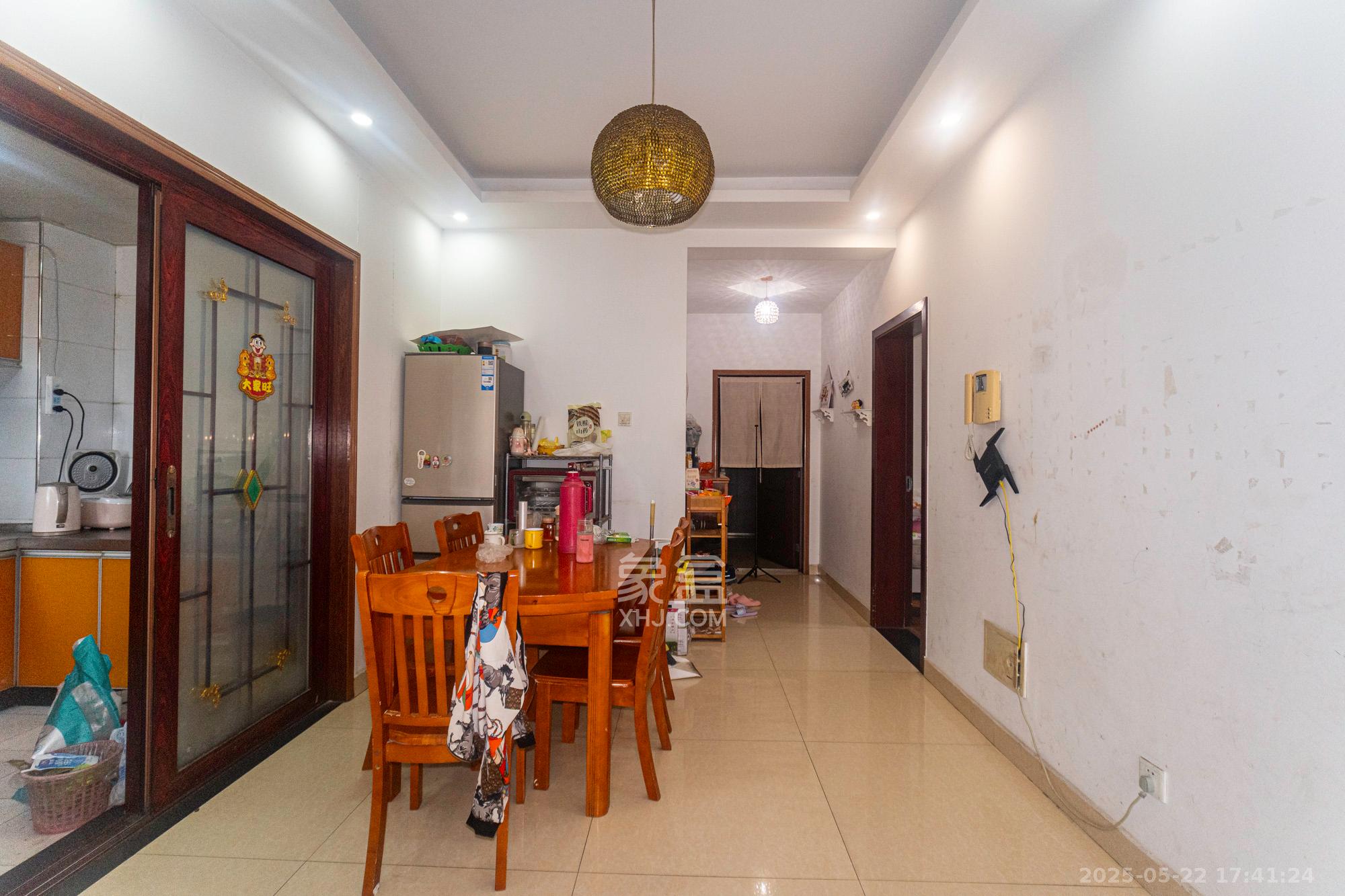 楚天世纪城东苑 3室2厅2卫 55.8万 楚天世纪城东苑 3室2厅2卫 55.8万客厅