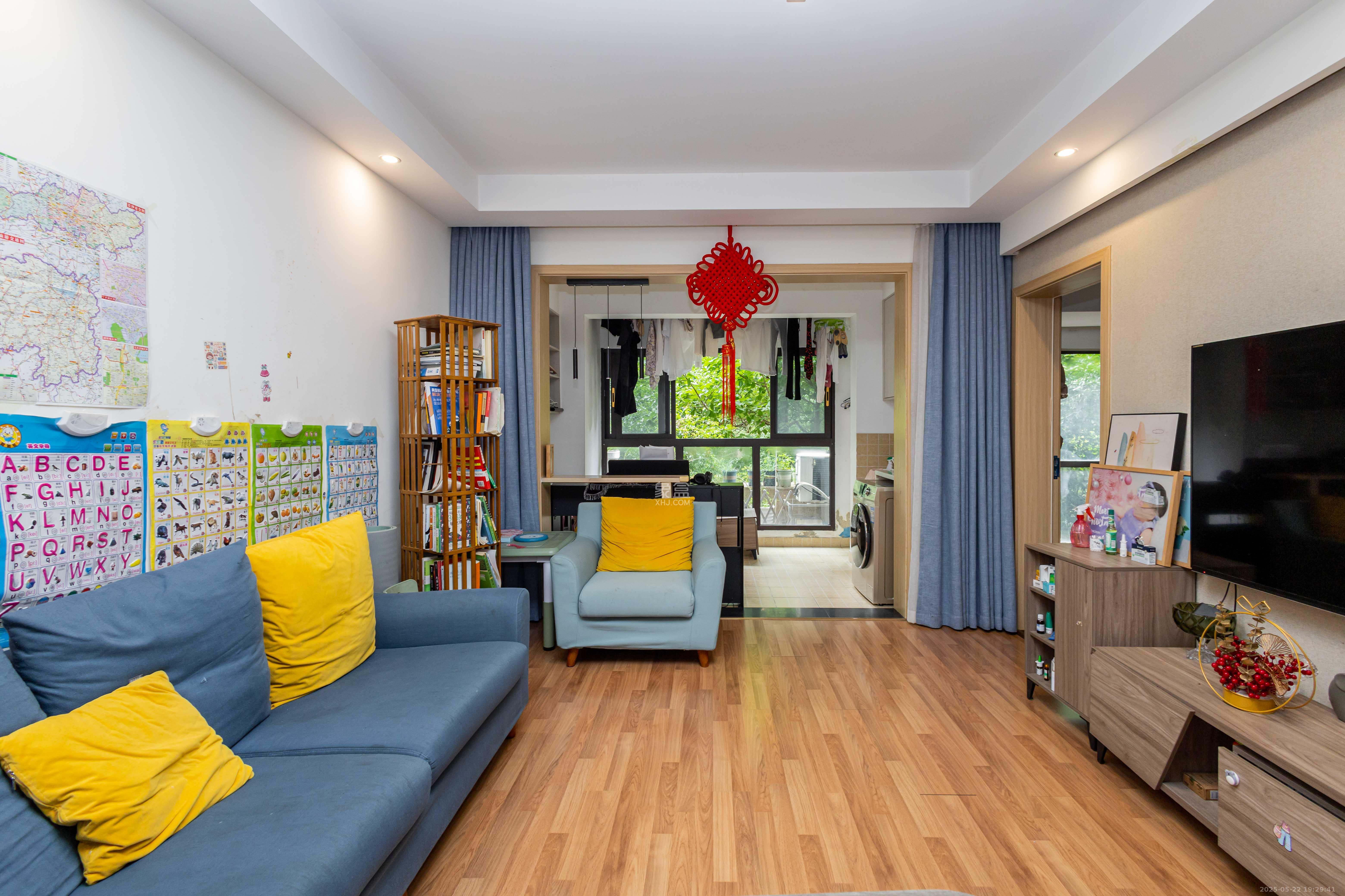 旭辉华庭 3室2厅1卫 58.8万 旭辉华庭 3室2厅1卫 58.8万客厅