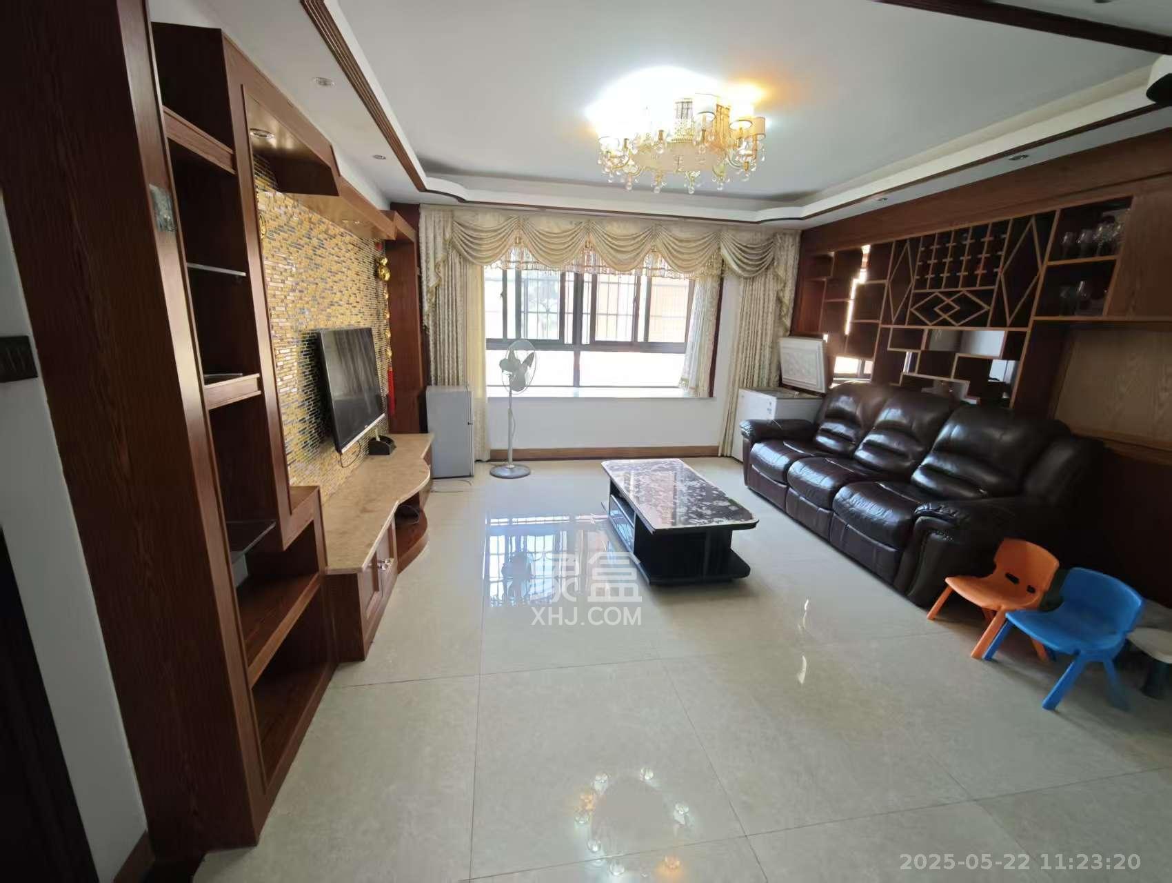 山水嘉园 4室2厅2卫 2300.0元/月 山水嘉园 4室2厅2卫 2300.0元/月室内图