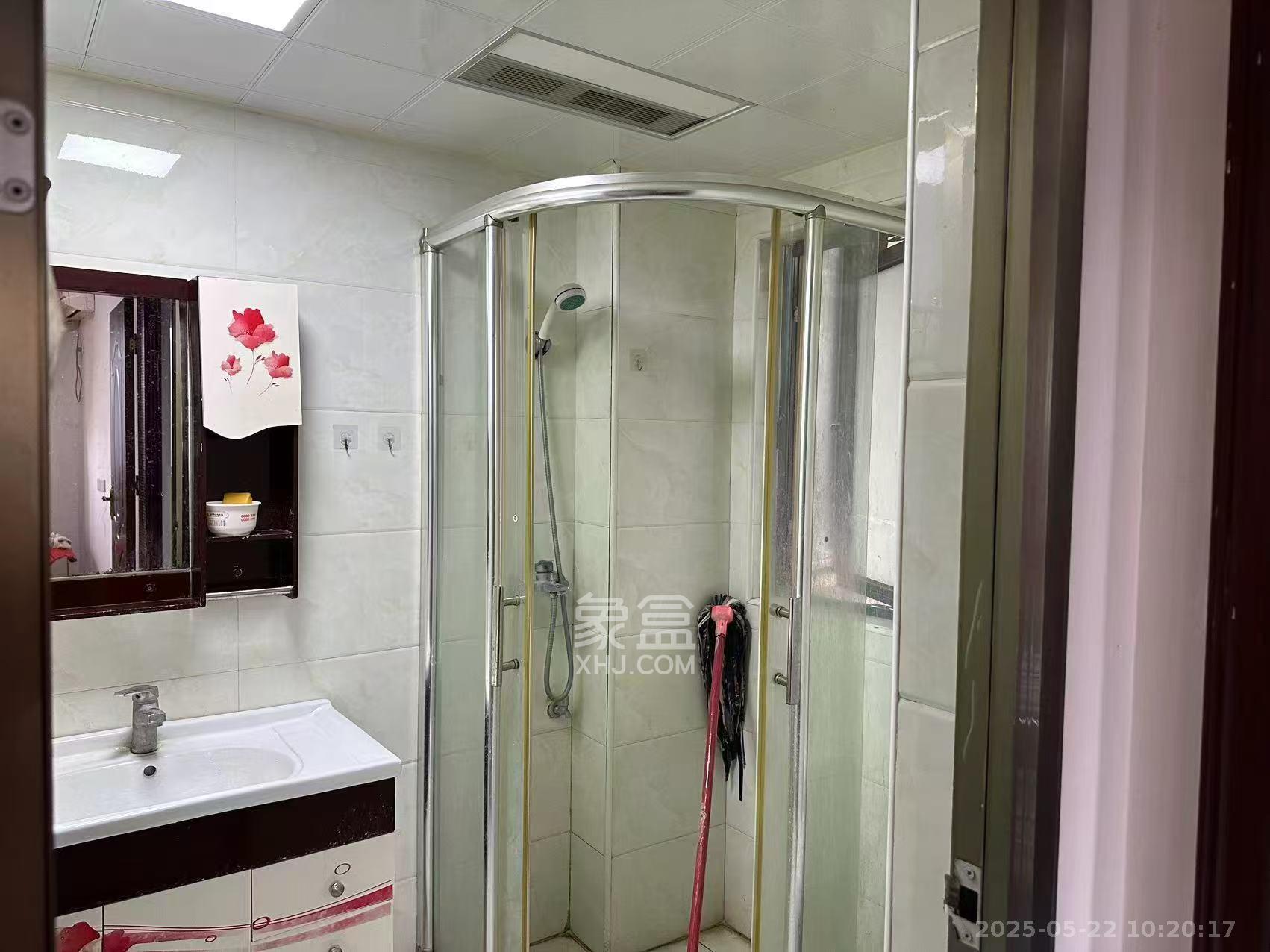 荣盛花语书苑  2室2厅1卫    2000.0元/月 荣盛花语书苑  2室2厅1卫    2000.0元/月室内图