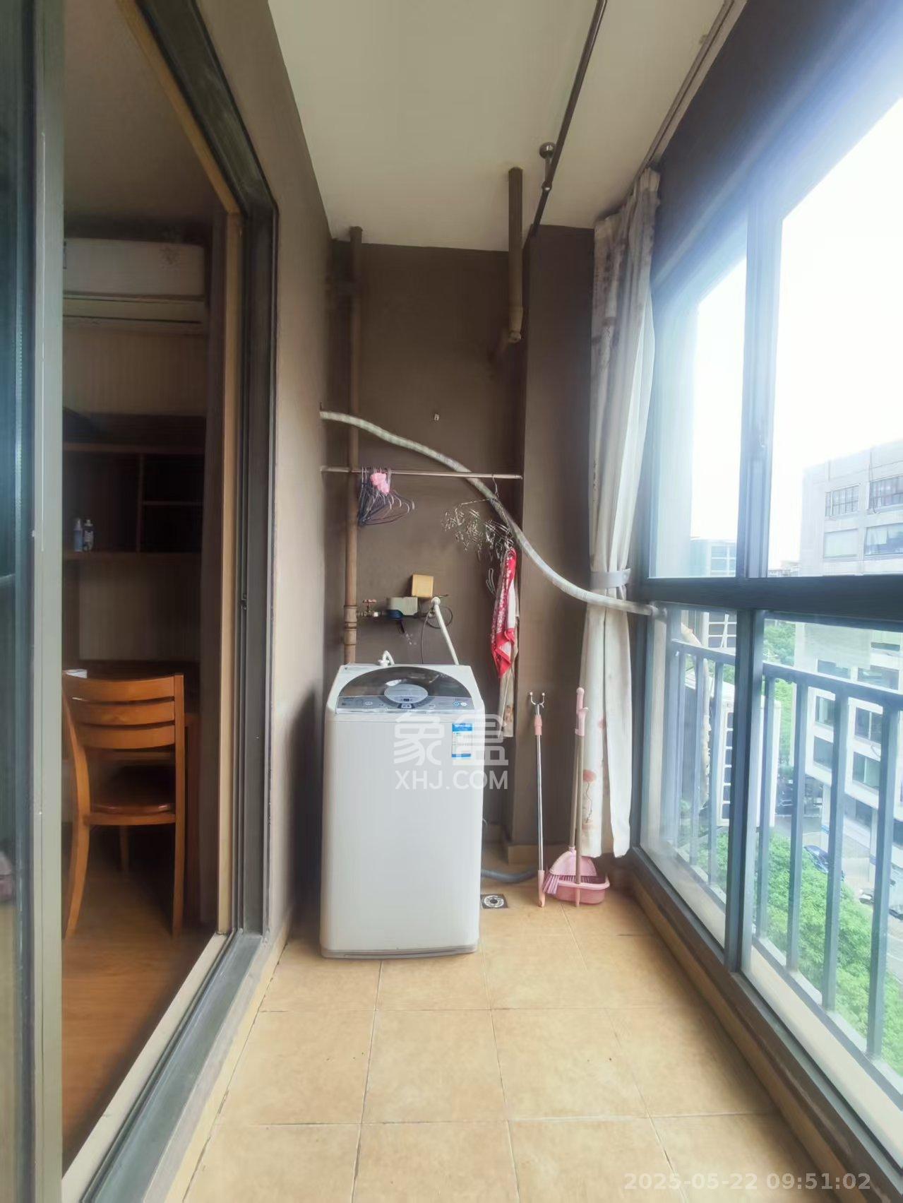 花漾年华(桂花园) 1室1厅1卫 1200.0元/月 花漾年华(桂花园) 1室1厅1卫 1200.0元/月室内图