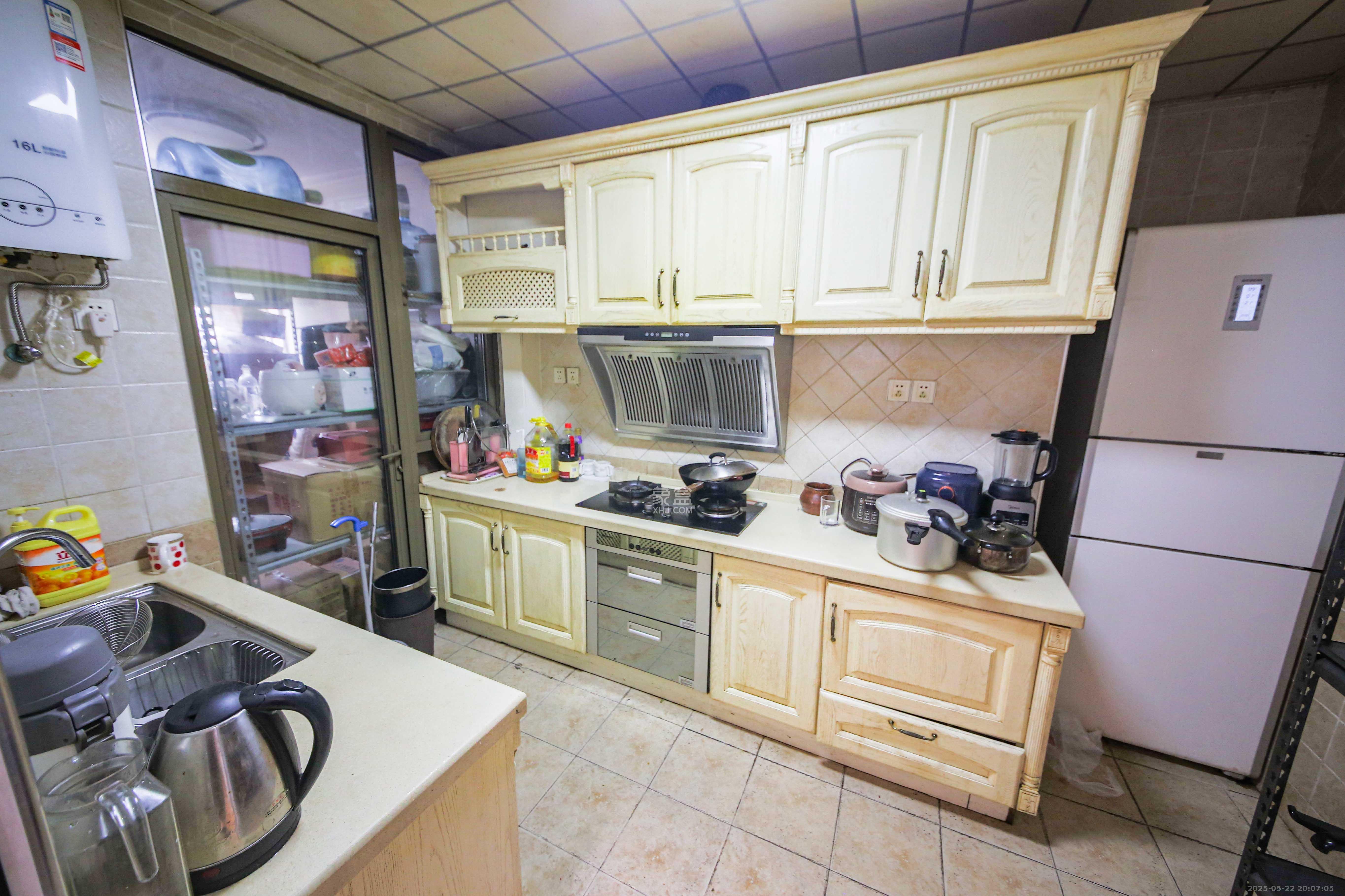 奥林匹克花园  3室2厅2卫    140.0万 奥林匹克花园  3室2厅2卫    140.0万厨房