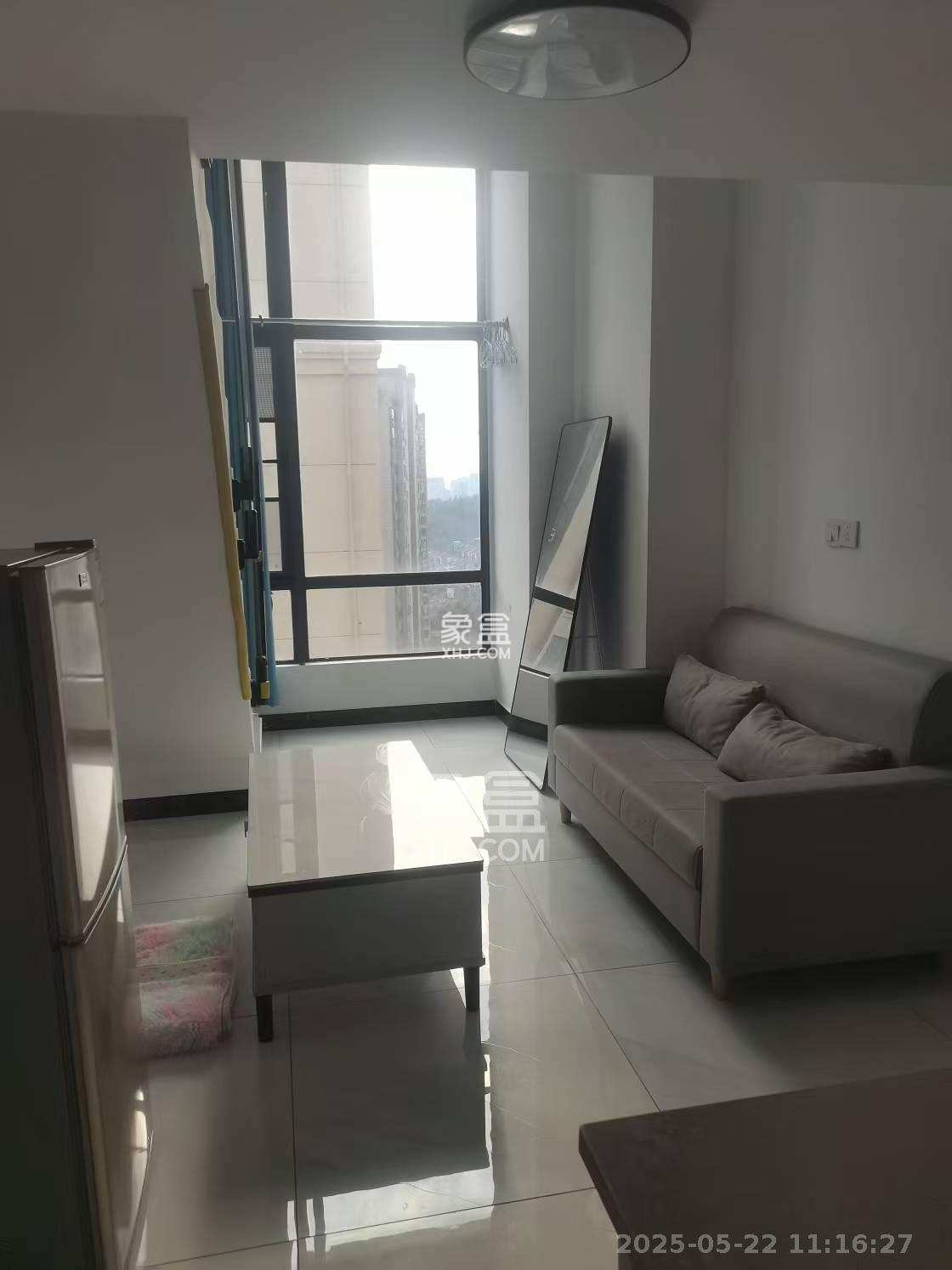 天麓轻奢国际  1室0厅0卫    1600.0元/月 天麓轻奢国际  1室0厅0卫    1600.0元/月室内图