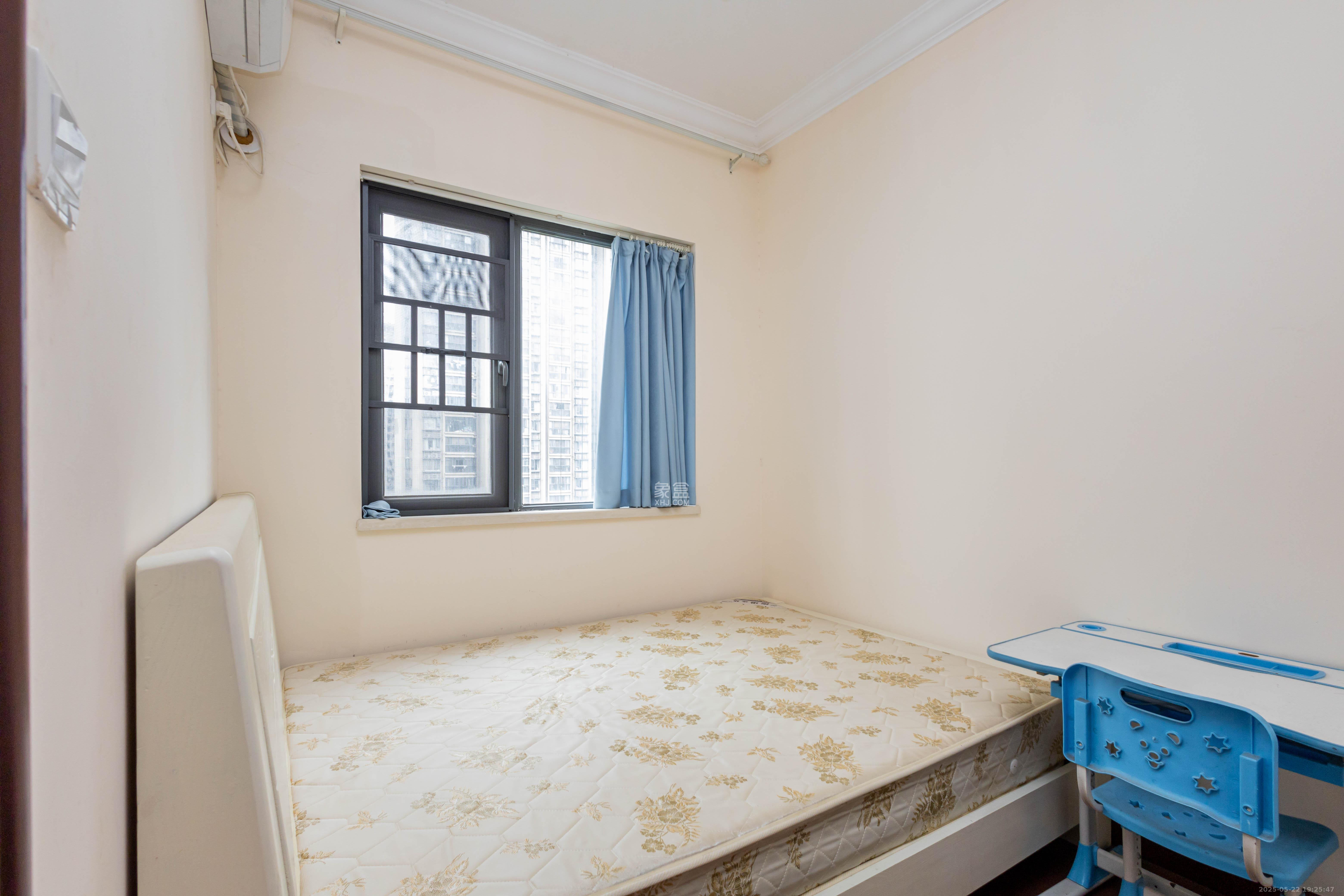 恒大江湾 3室2厅1卫 88.0万 恒大江湾 3室2厅1卫 88.0万卧室