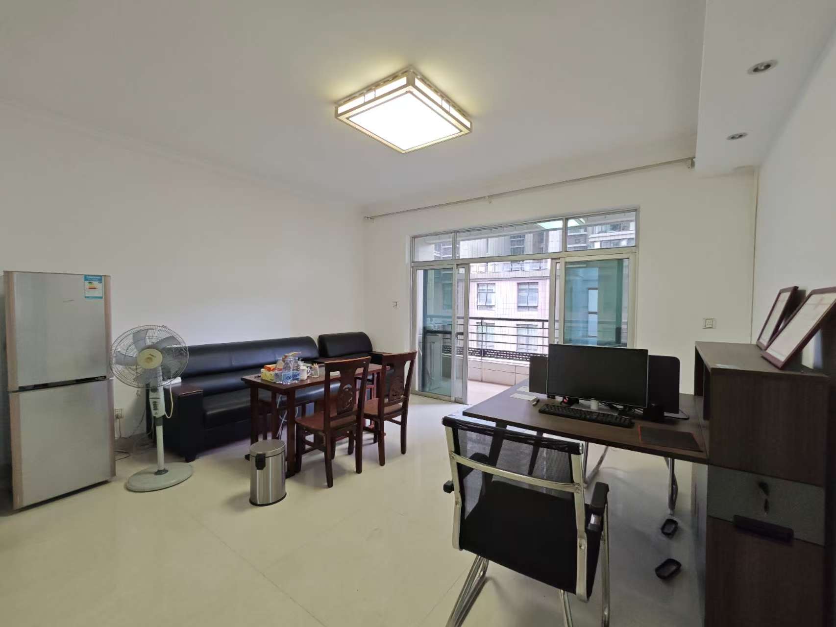 和谐家园(锦和广场) 3室2厅2卫 4000.0元/月 和谐家园(锦和广场) 3室2厅2卫 4000.0元/月室内图