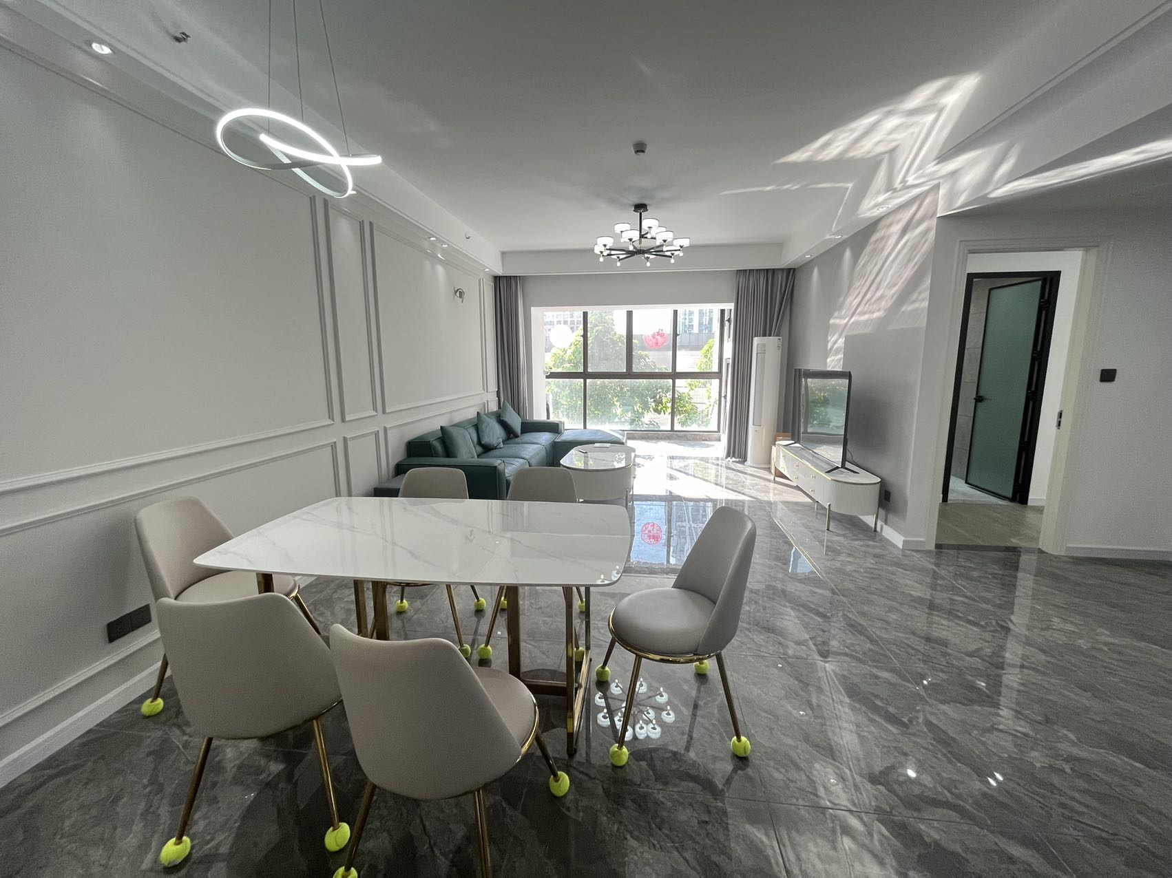 华润中心 4室2厅2卫 370.0万 华润中心 4室2厅2卫 370.0万室内图