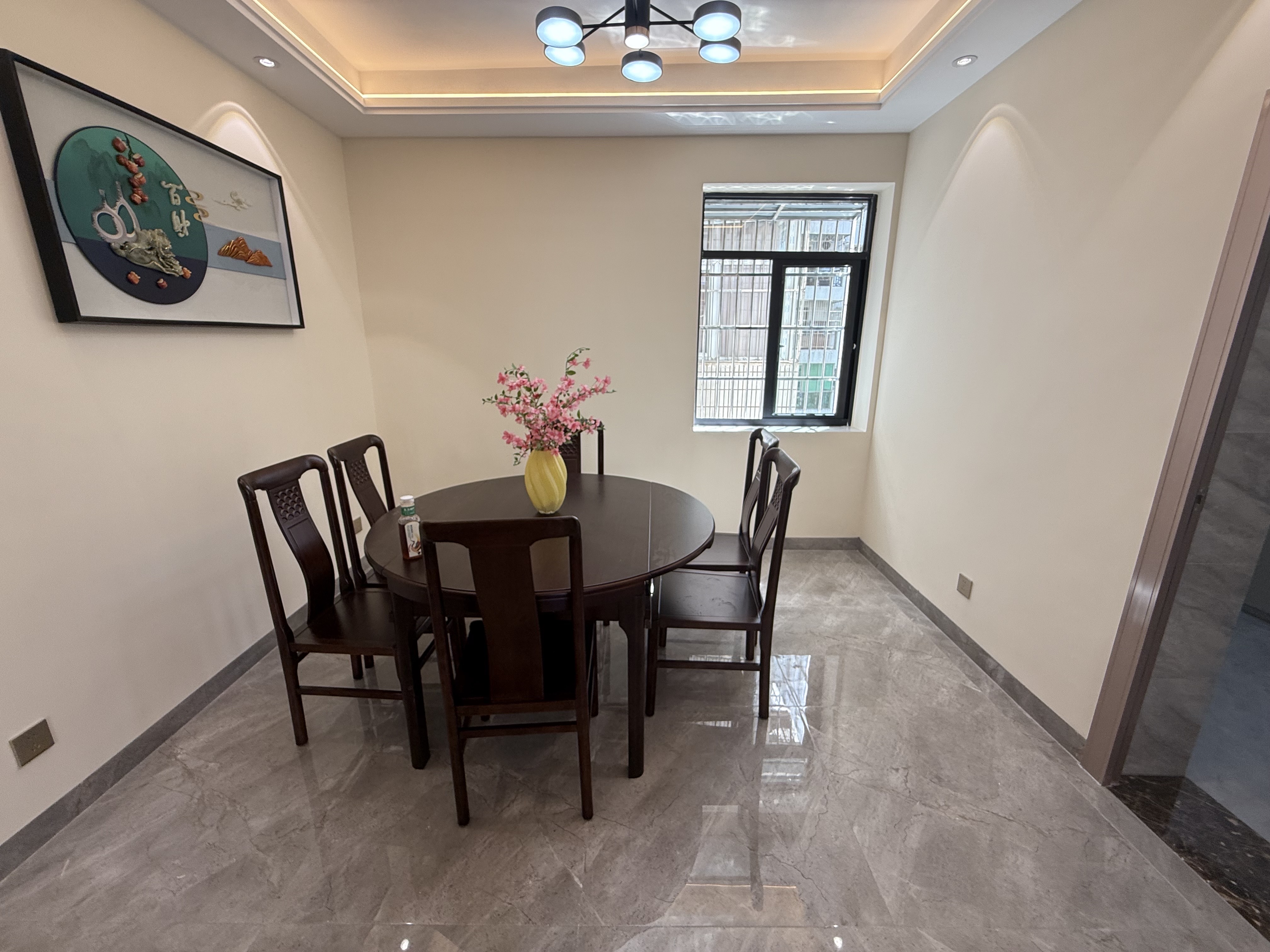 天龙阁 1室2厅1卫 139.0万 天龙阁 1室2厅1卫 139.0万客厅