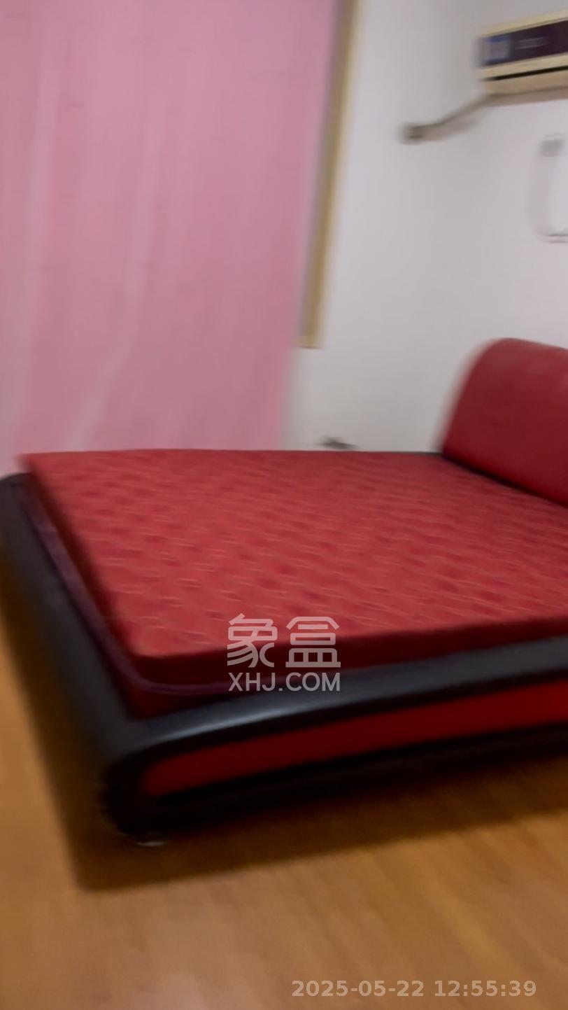 新路小区  3室1厅1卫   1800.00元/月室内图