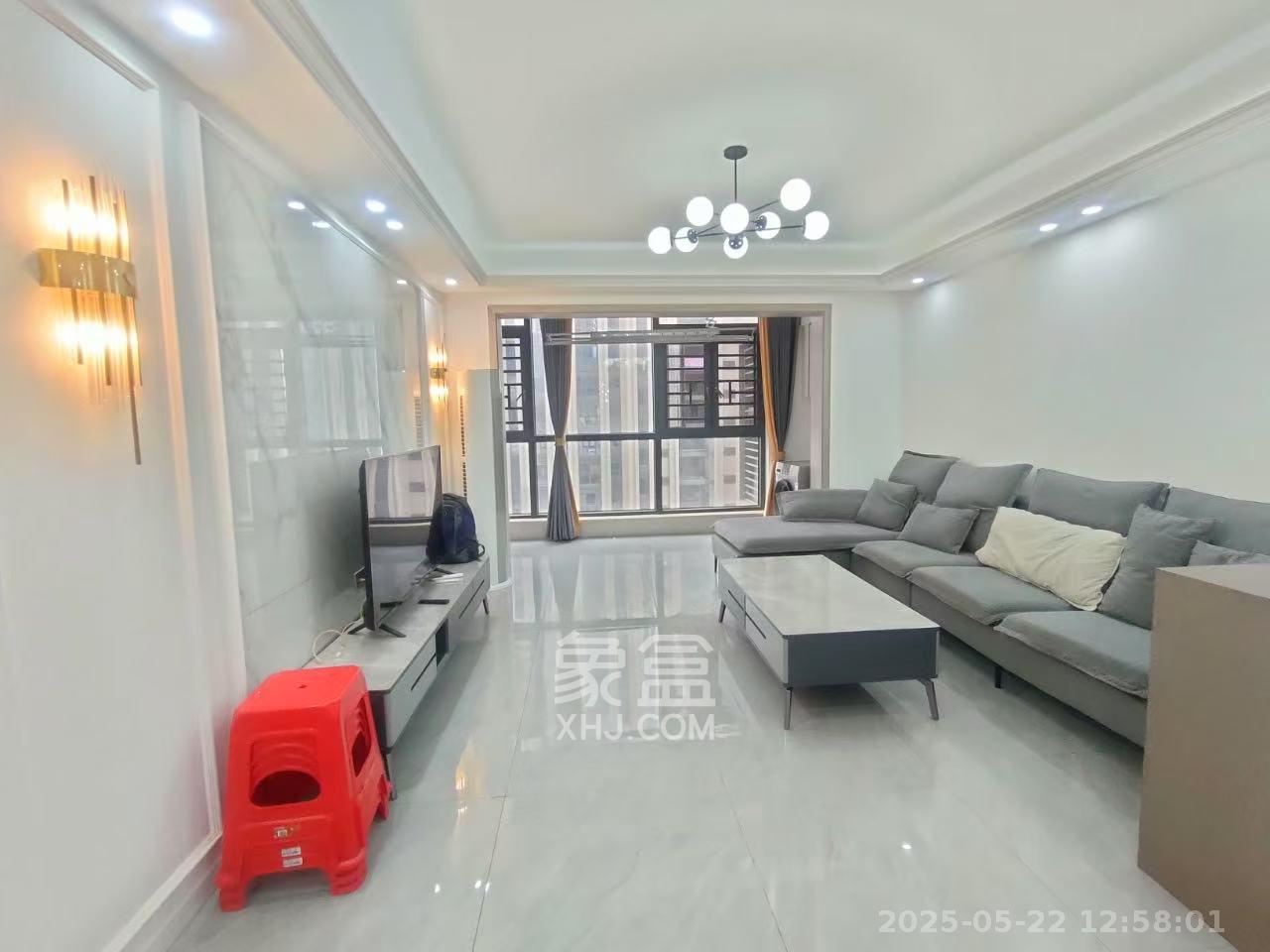 绿地之窗  4室2厅2卫   3500.00元/月室内图