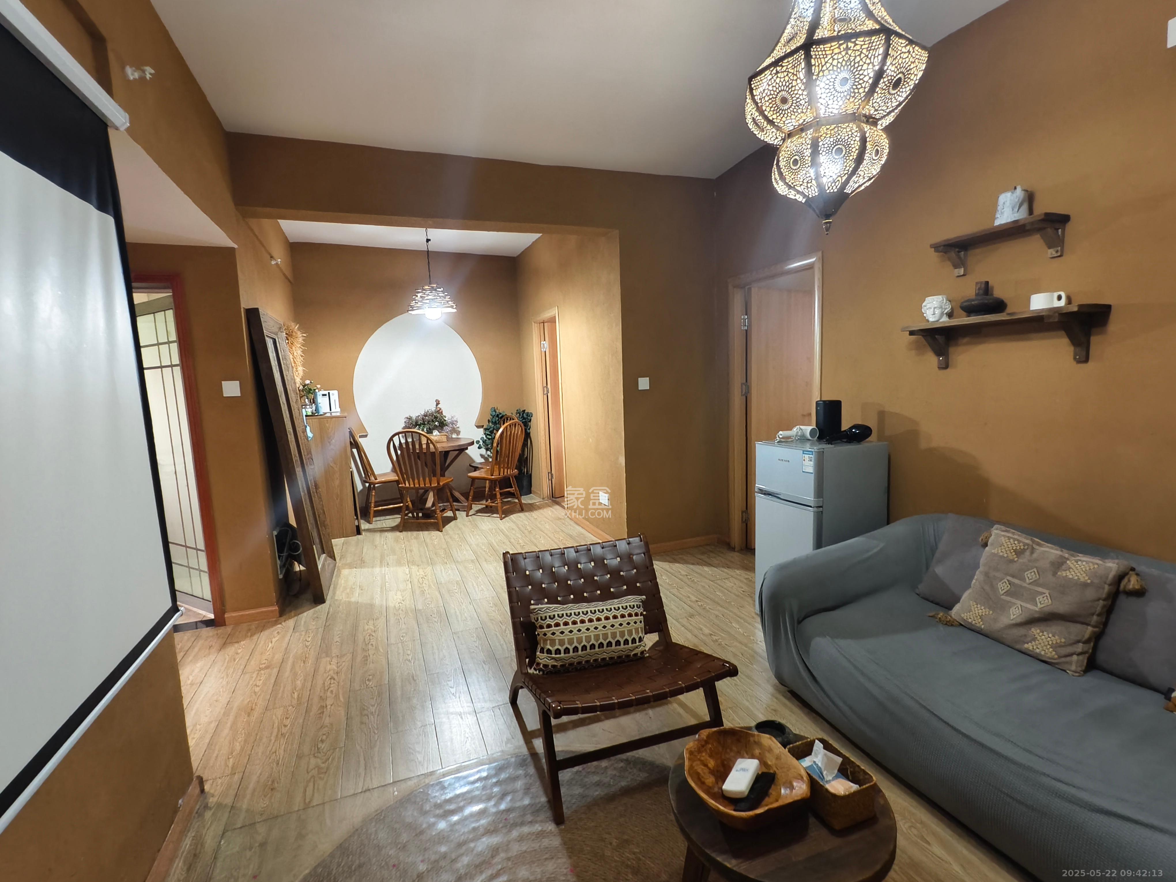 七彩丽都 2室2厅1卫 3300.0元/月 七彩丽都 2室2厅1卫 3300.0元/月室内图